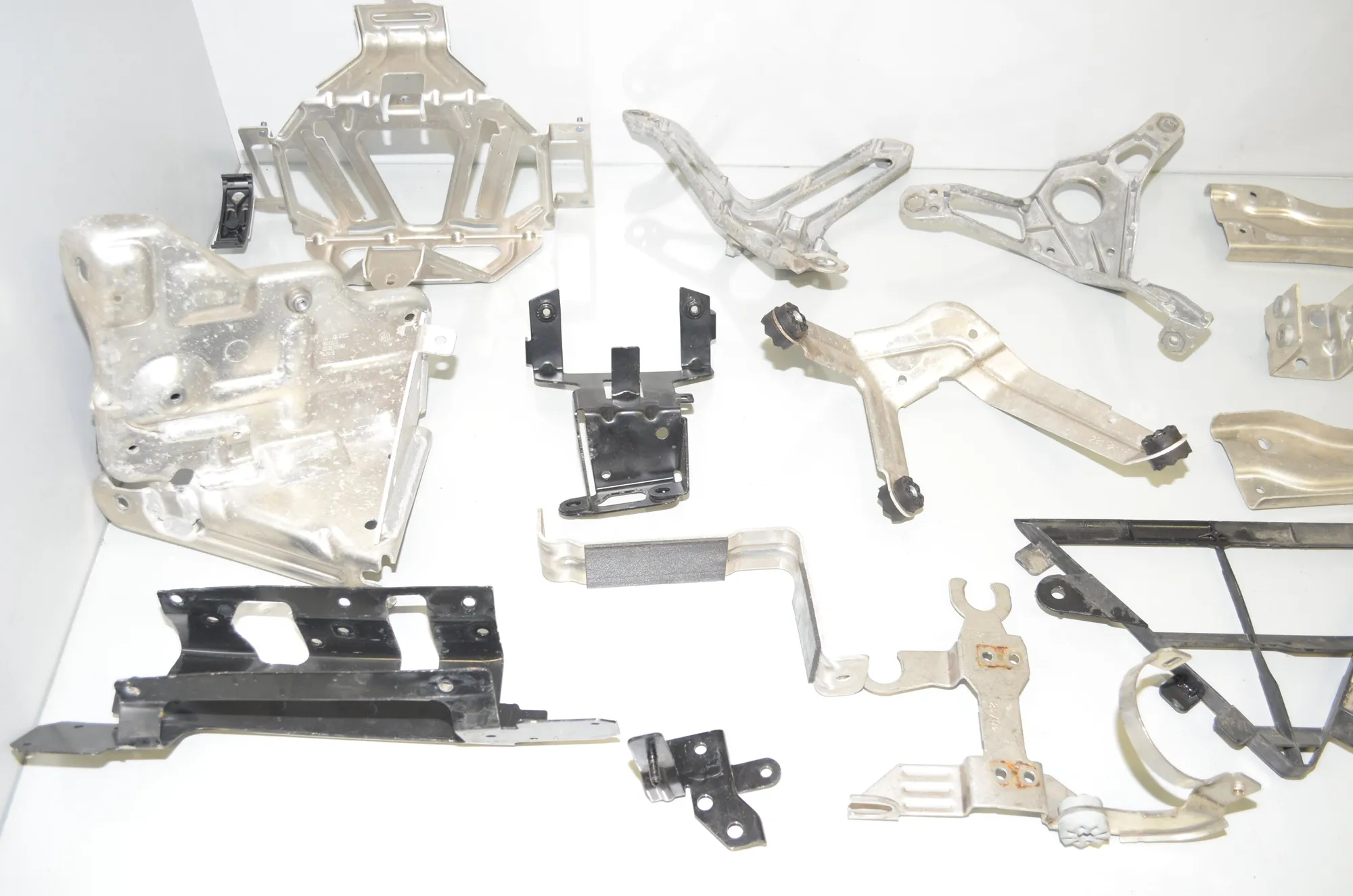 Bracket – OEM 7380944 · BMW i3 (I01) Hybrid 2018 – 3