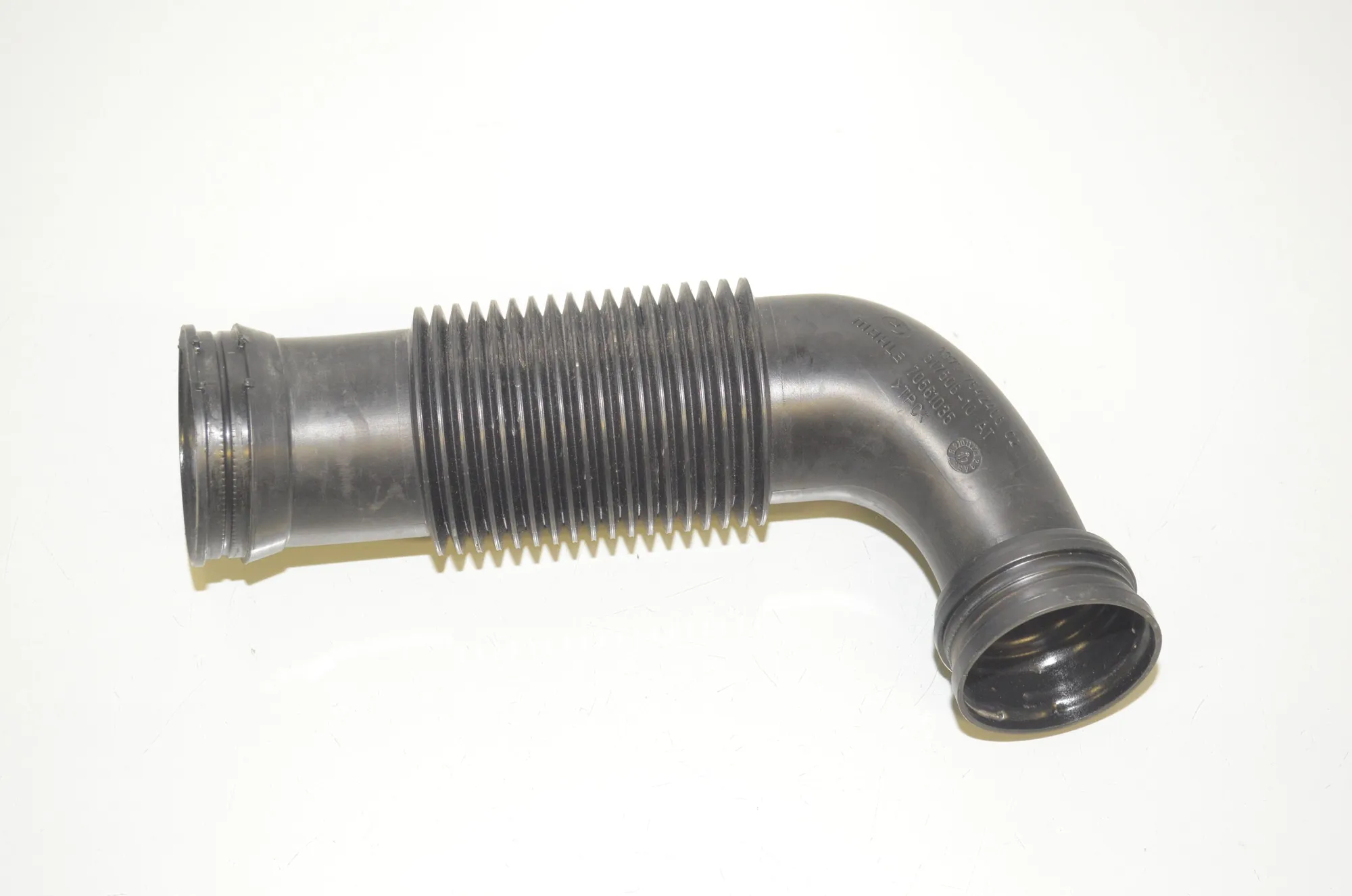 Air Intake Tube – OEM 7642406 · BMW i3 (I01) Hybrid 2018 – 2