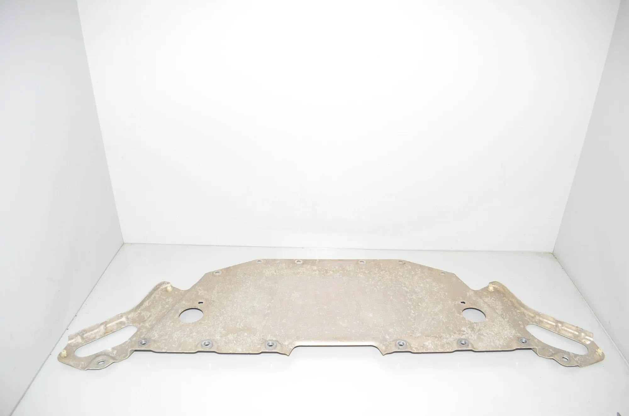Other Underbody Cover – OEM 6858282 · BMW i3 (I01) Hybrid 2018 – 2