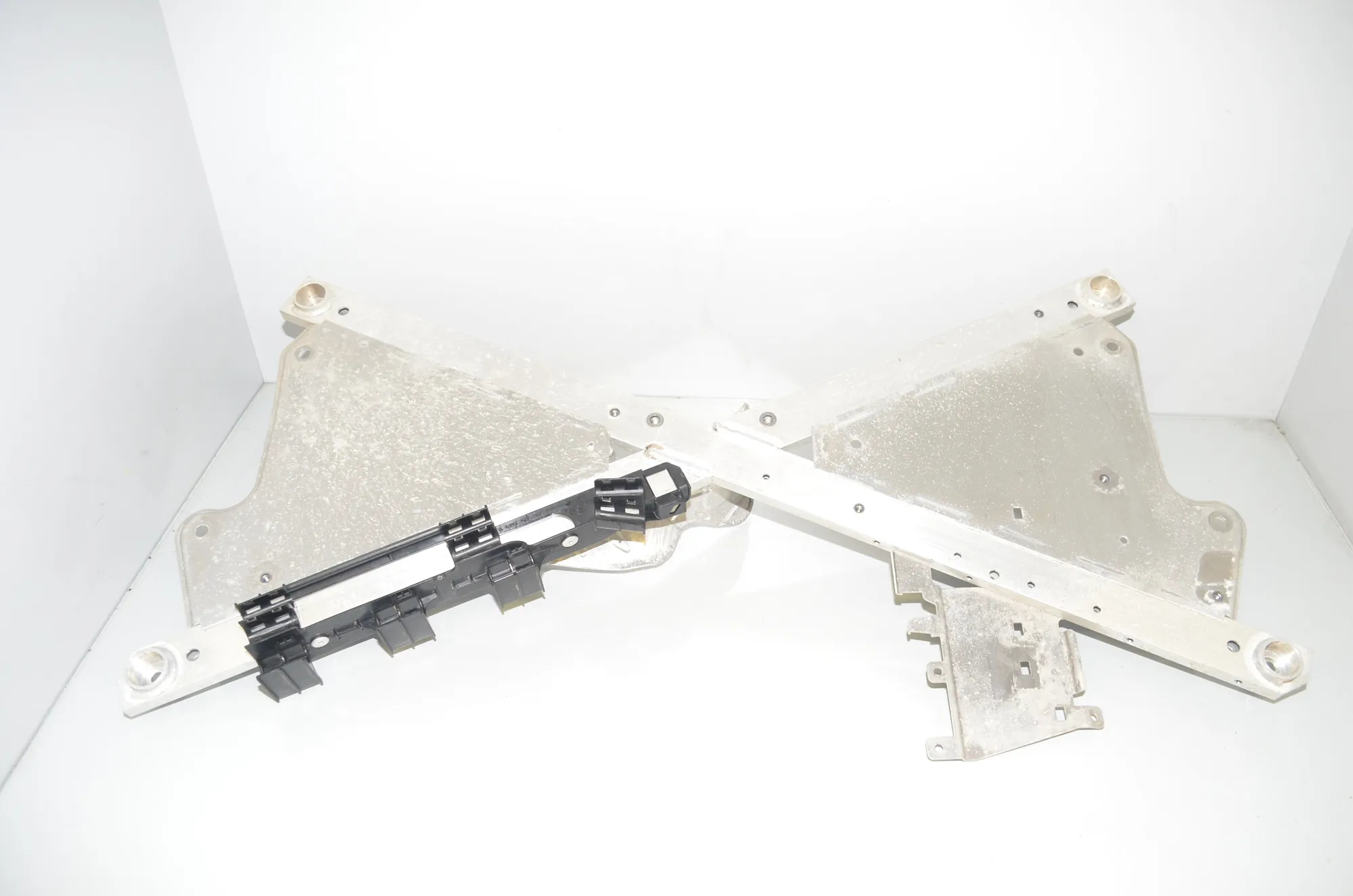 Other Body Parts – OEM 6879520 · BMW i3 (I01) Hybrid 2018 – 3