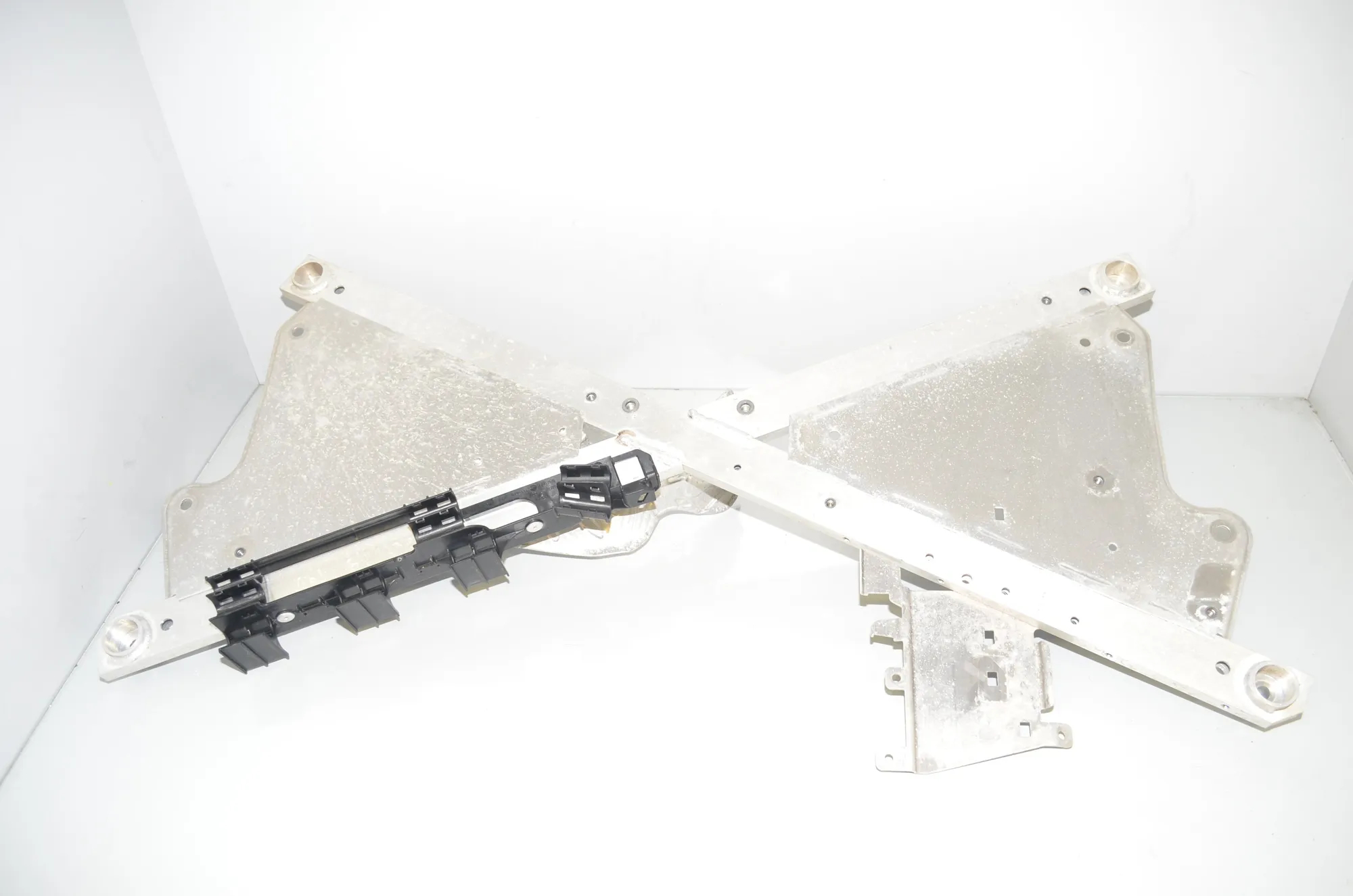 Other Body Parts – OEM 6879520 · BMW i3 (I01) Hybrid 2018 – 5