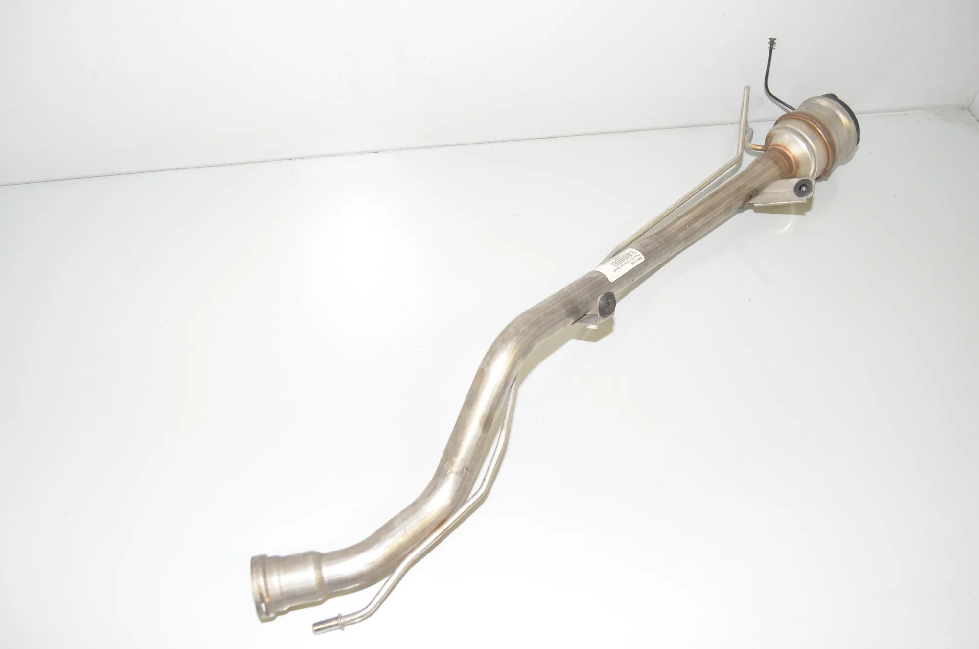 Fuel Tank Pipe – OEM 7369200 · BMW i3 (I01) Hybrid 2018 – 3