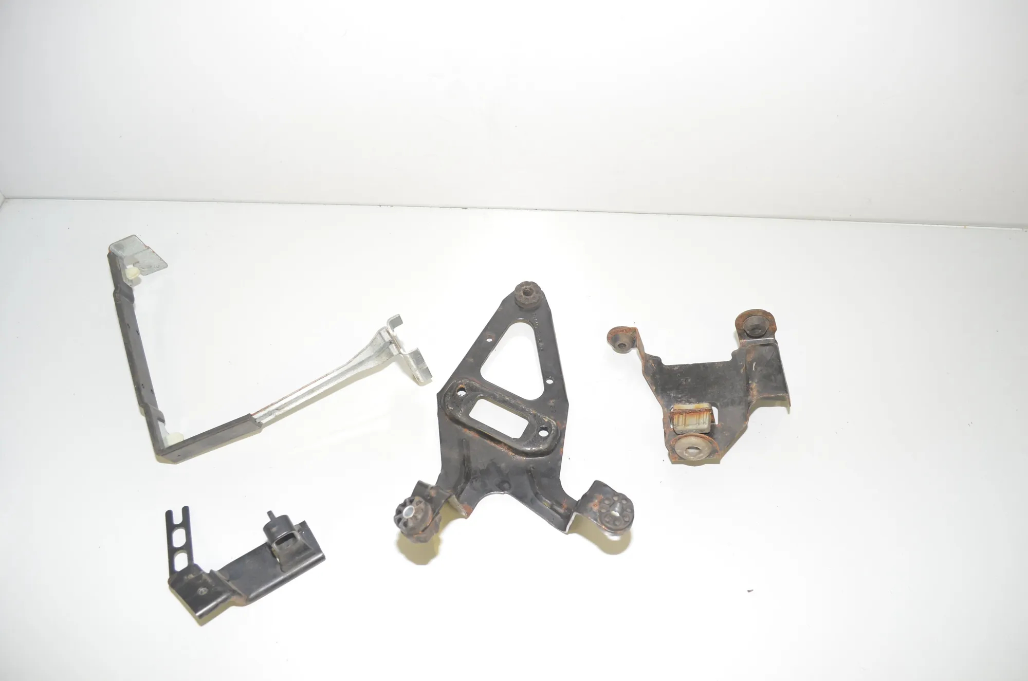 Bracket – OEM 734G06 · BMW X6 (E71, E72) M 50 d 2013 – 2