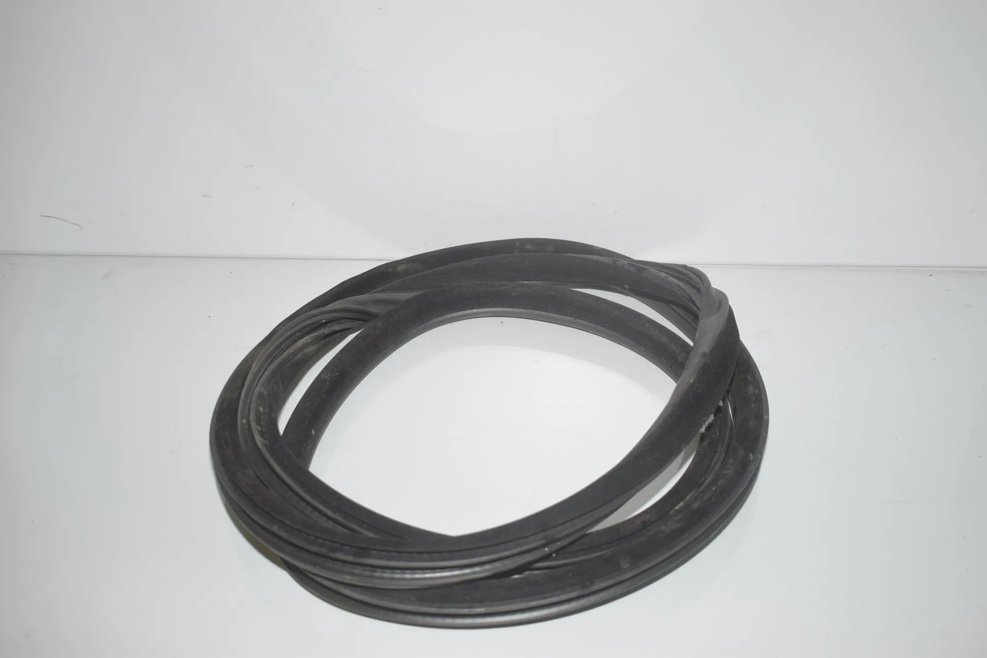 Rear Left Door Seal Rubber – OEM 7199770 · BMW 5 Touring (F11) 530 d xDrive 2011 – 3