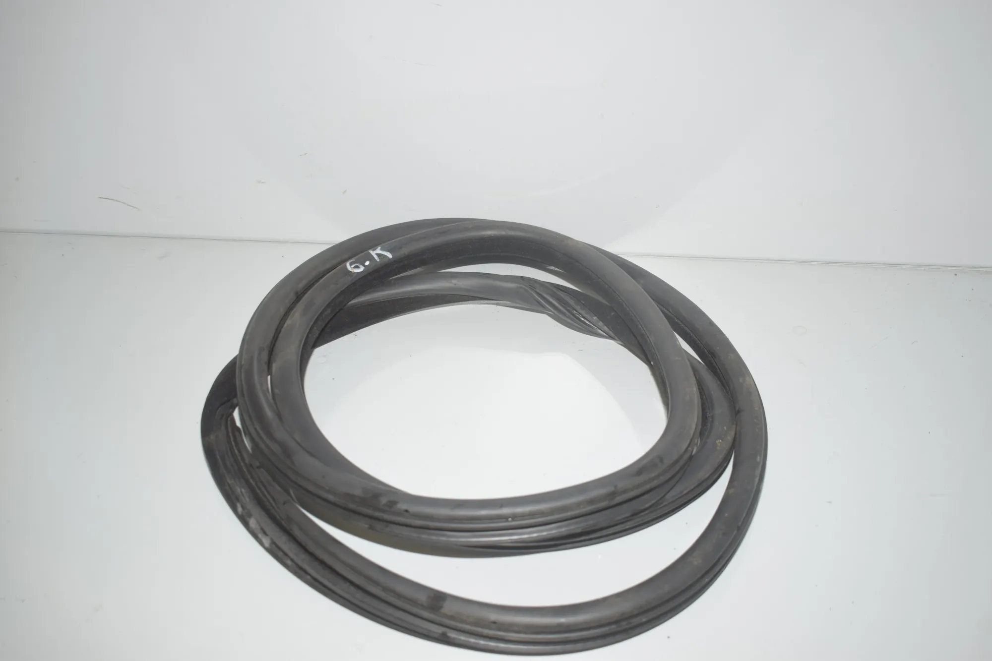 Rear Left Door Seal Rubber – OEM 7199770 · BMW 5 Touring (F11) 530 d xDrive 2011