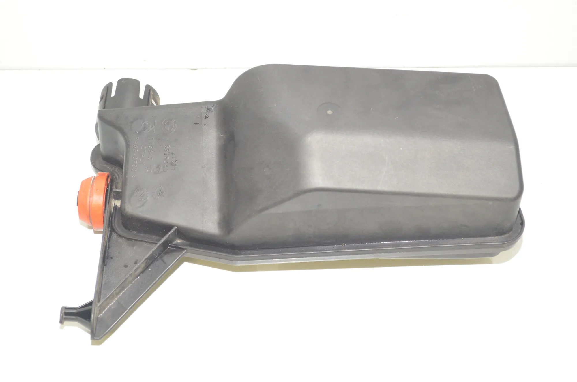 Intake Resonator – OEM 8575040 · BMW 7 (G11, G12) 730 d, Ld 2016 – 4
