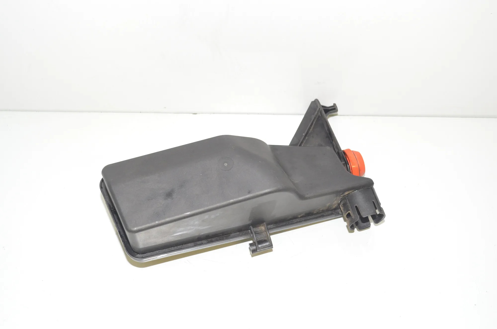Intake Resonator – OEM 8575040 · BMW 7 (G11, G12) 730 d, Ld 2016 – 3