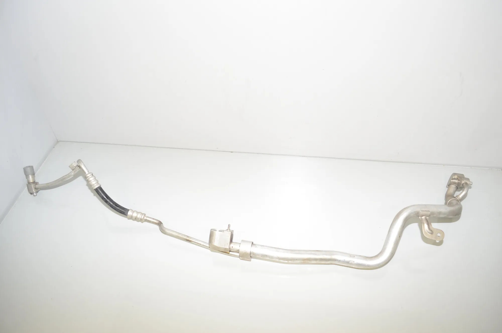 A/C Air Con Hose Pipe – OEM 9324800 · BMW 7 (G11, G12) 730 d, Ld 2016