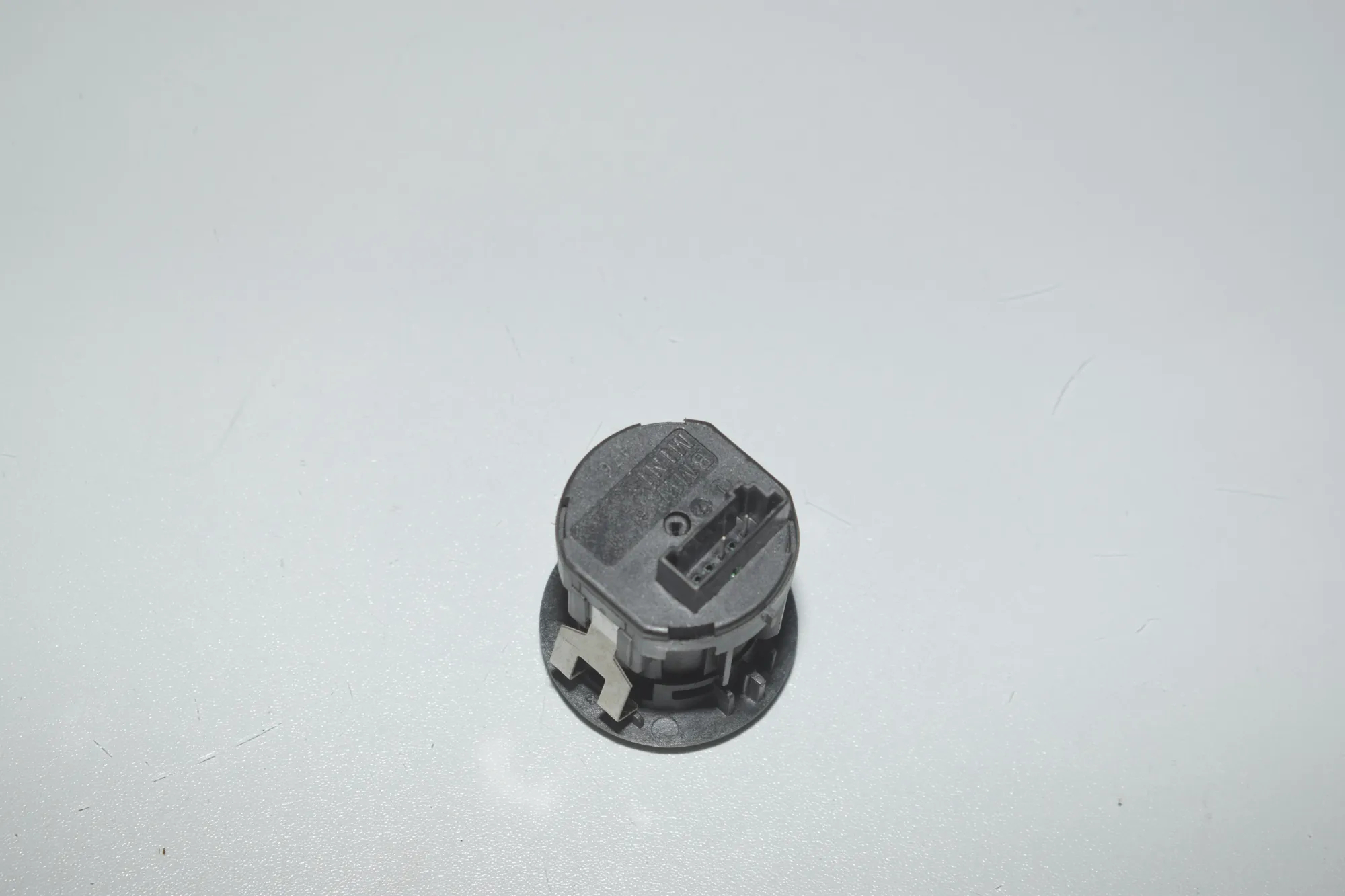 SRS Switch – OEM 9326501 · BMW 7 (G11, G12) 730 d, Ld 2016 – 3