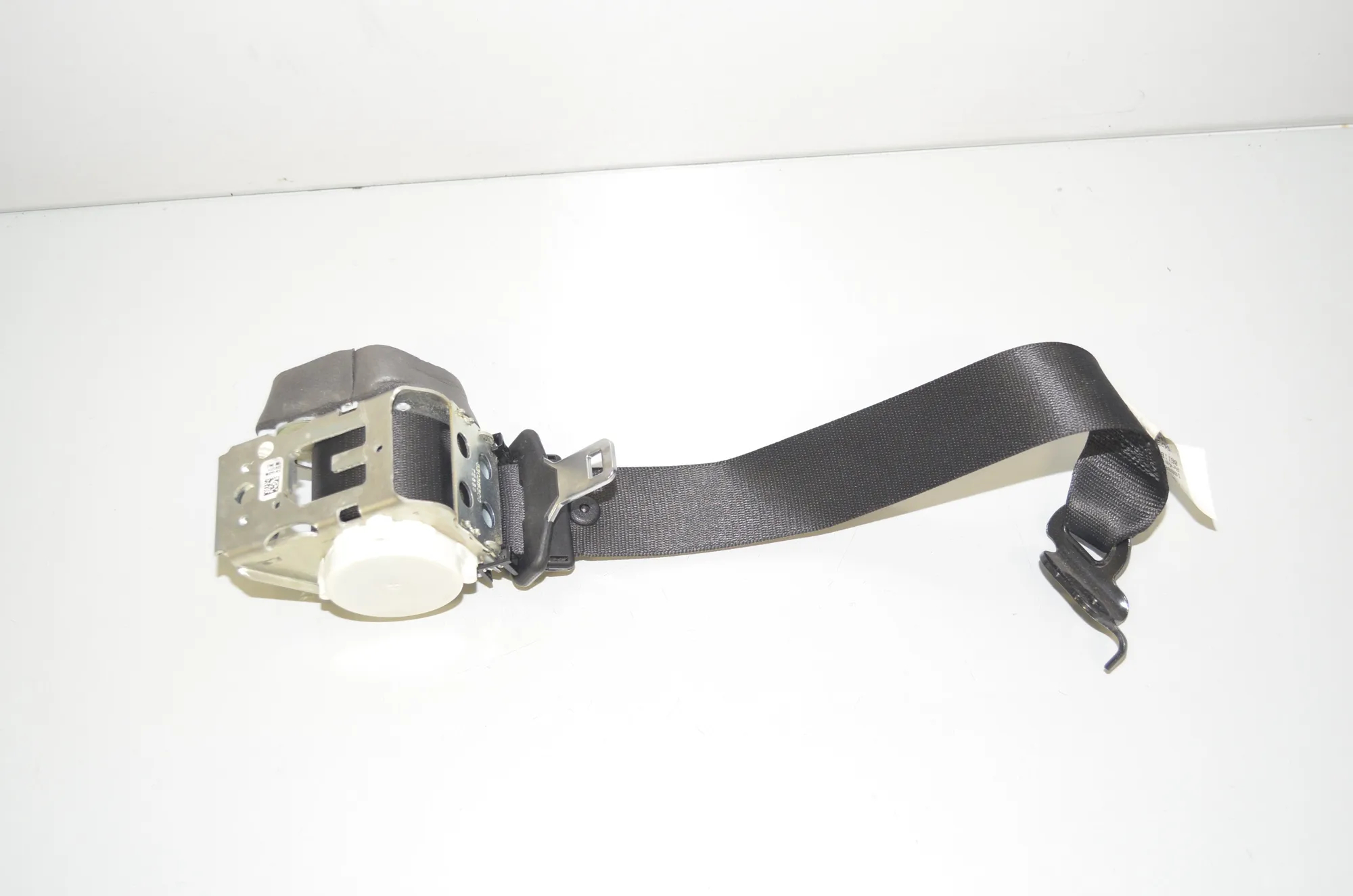 Rear Right Seatbelt – OEM 7266544 · BMW X3 (F25) sDrive 20 i 2014