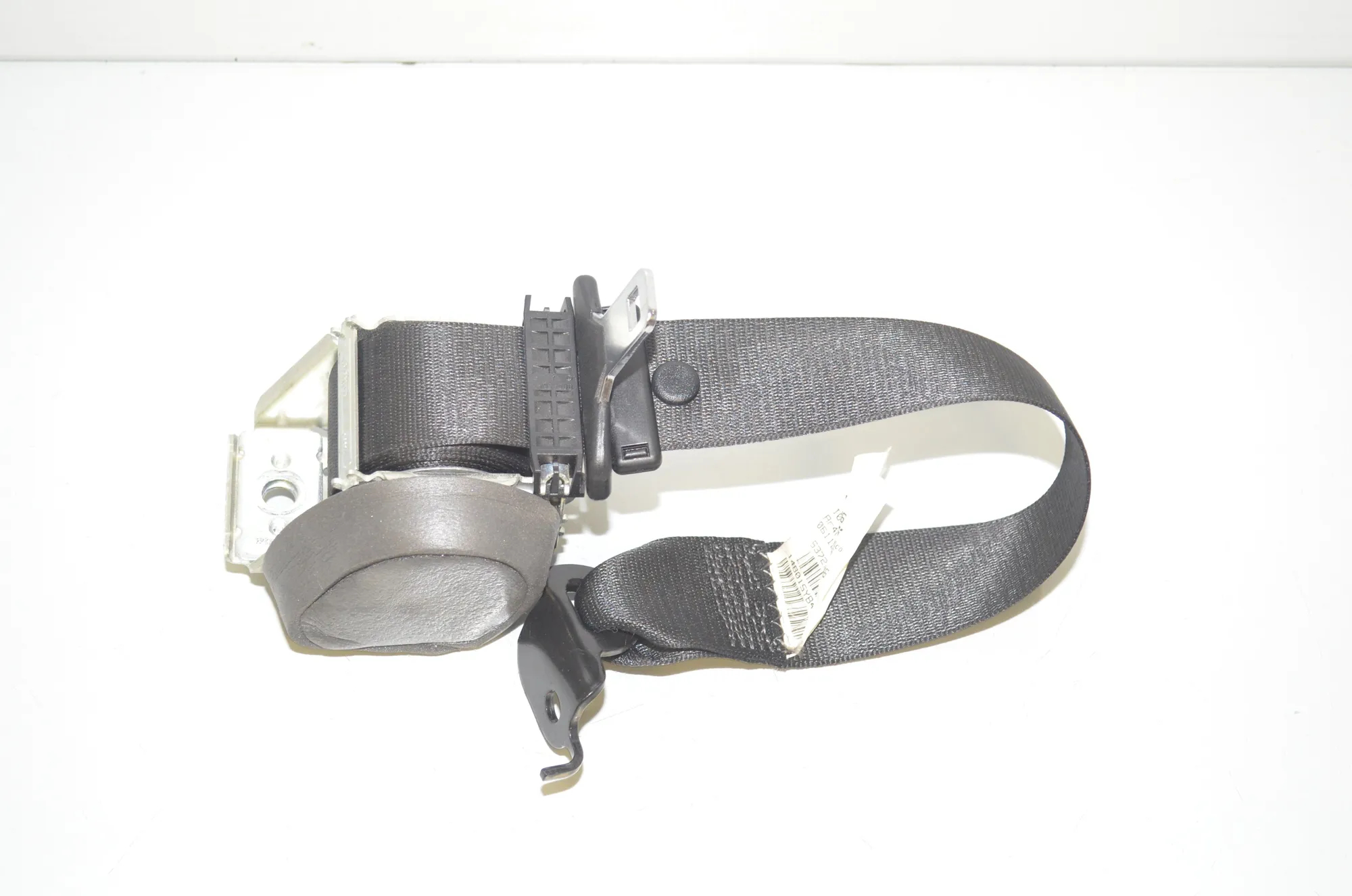 Rear Left Seatbelt – OEM 7258445 · BMW X3 (F25) sDrive 20 i 2014 – 2