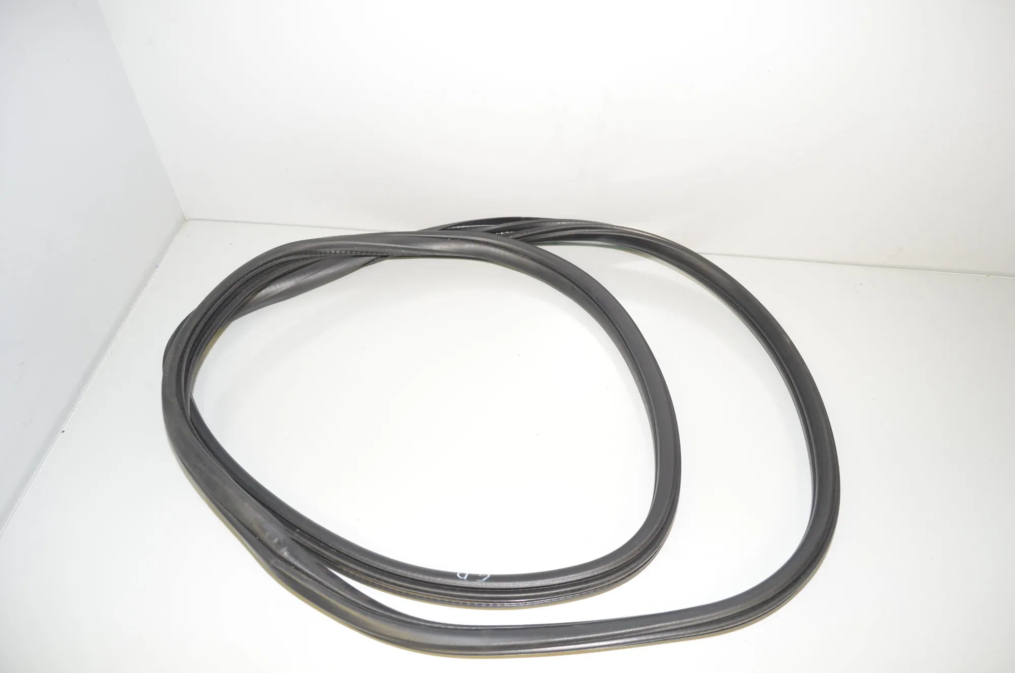 Rear Right Door Seal Rubber – OEM 7300249 · BMW X3 (F25) sDrive 20 i 2014 – 2