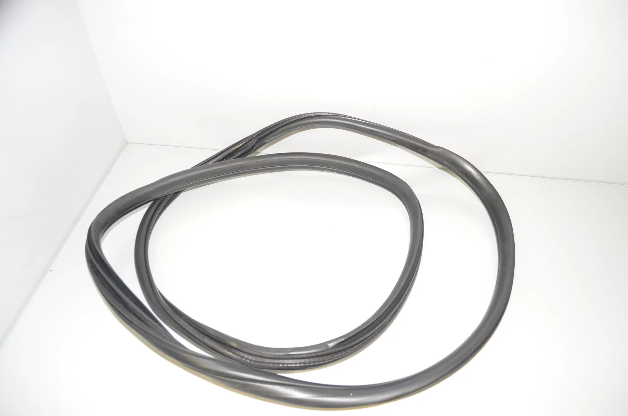 Rear Right Door Seal Rubber – OEM 7300249 · BMW X3 (F25) sDrive 20 i 2014 – 3