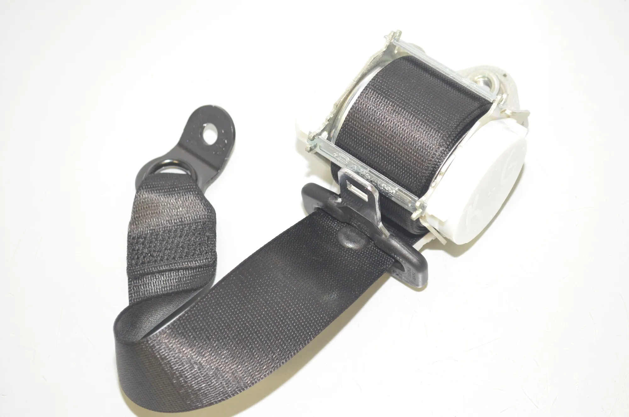Rear Left Seatbelt – OEM 7305643 · BMW i3 (I01) Hybrid 2018 – 4