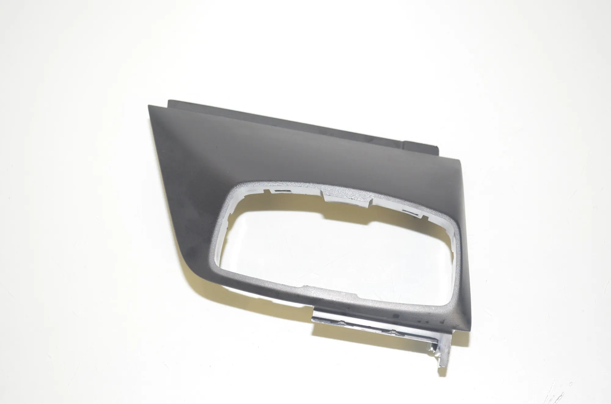 Headlight Switch Trim – OEM 9282942 · BMW i3 (I01) Hybrid 2018 – 2