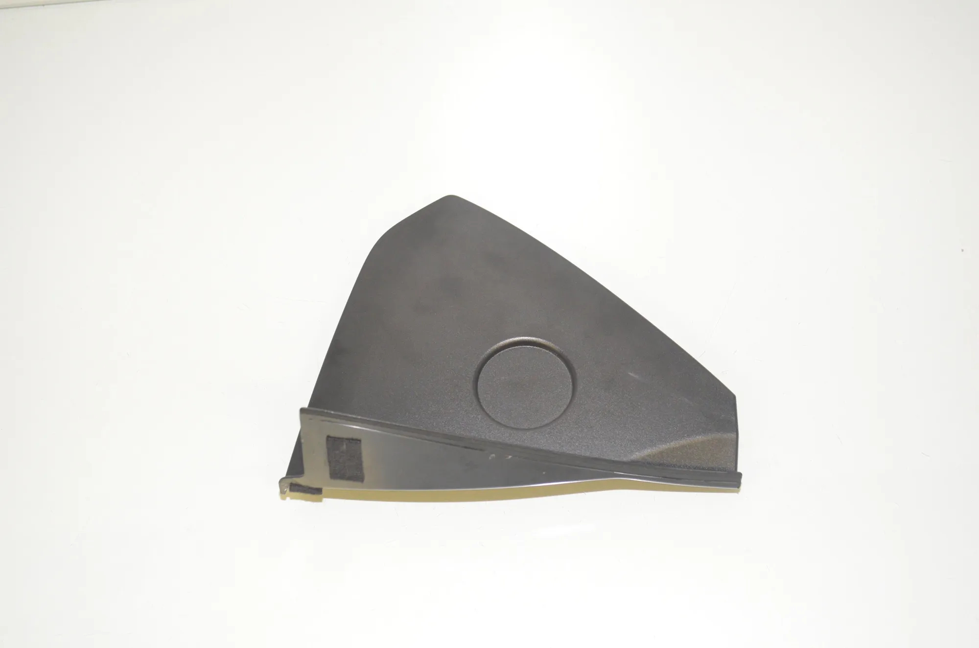 Dashboard Side Trim – OEM 978109 · BMW i3 (I01) Hybrid 2018 – 2
