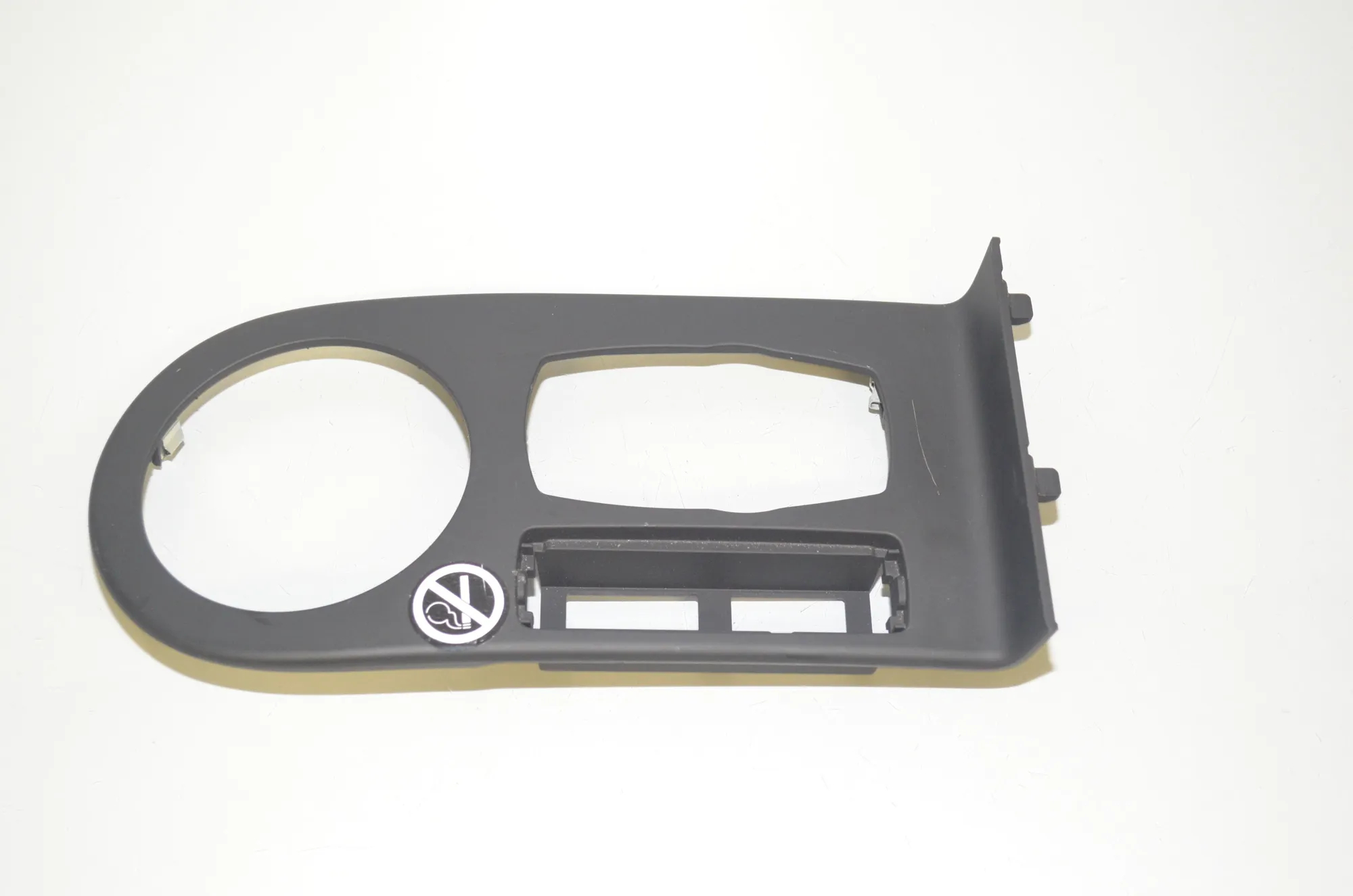 Center Console Trim – OEM 9283137 · BMW i3 (I01) Hybrid 2018 – 2