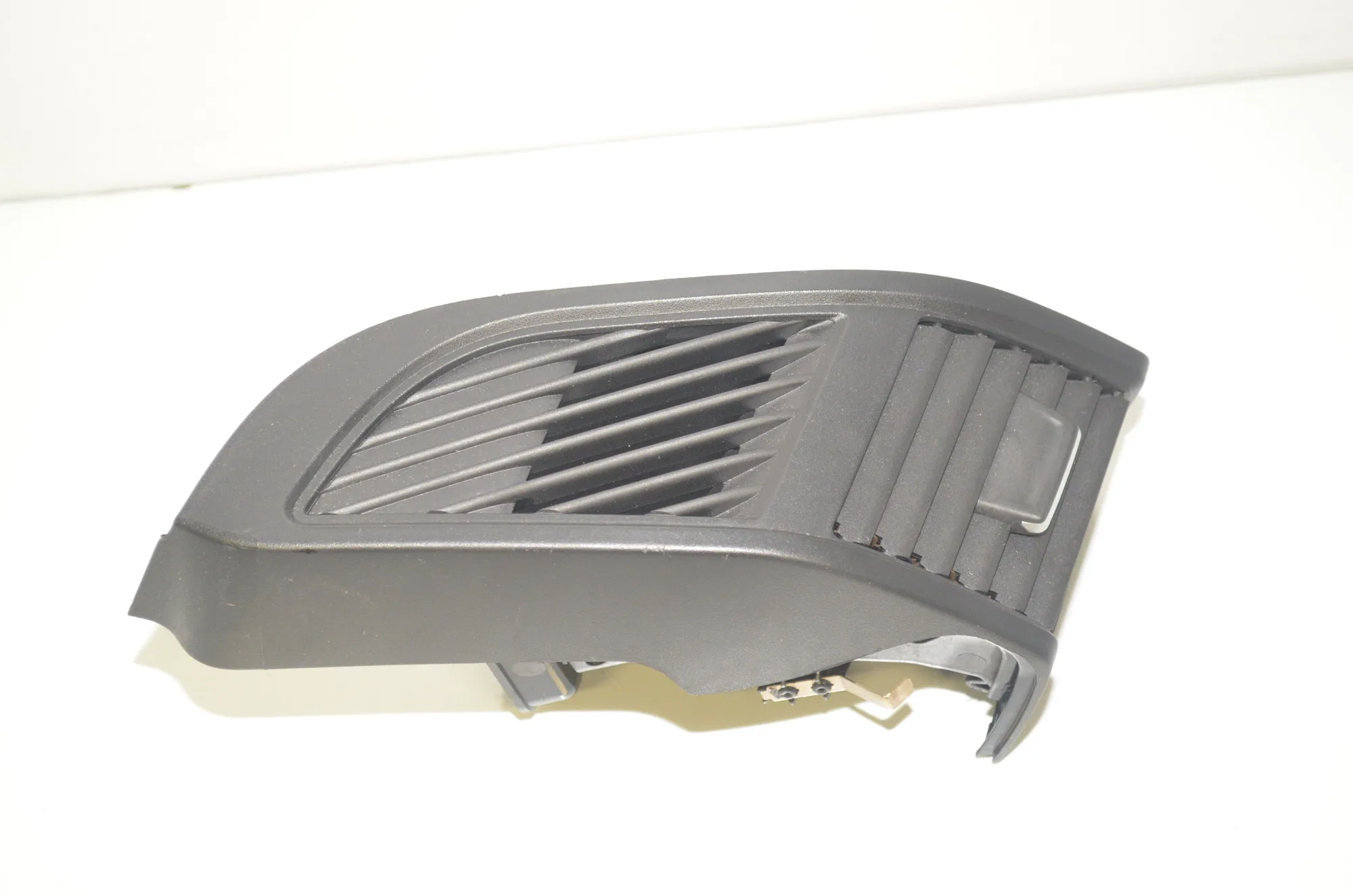 Dashboard Air Vents – OEM 9283003 · BMW i3 (I01) Hybrid 2018 – 2