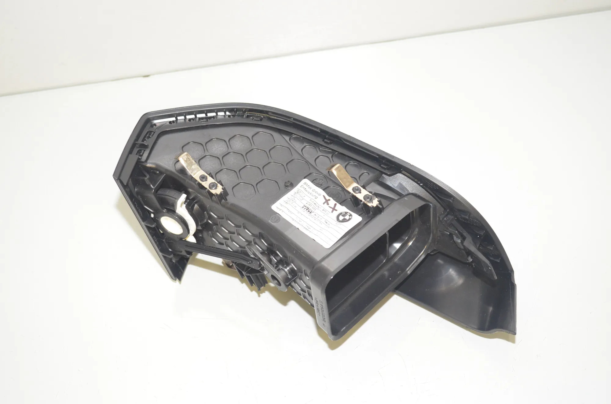 Dashboard Air Vents – OEM 9283003 · BMW i3 (I01) Hybrid 2018 – 4