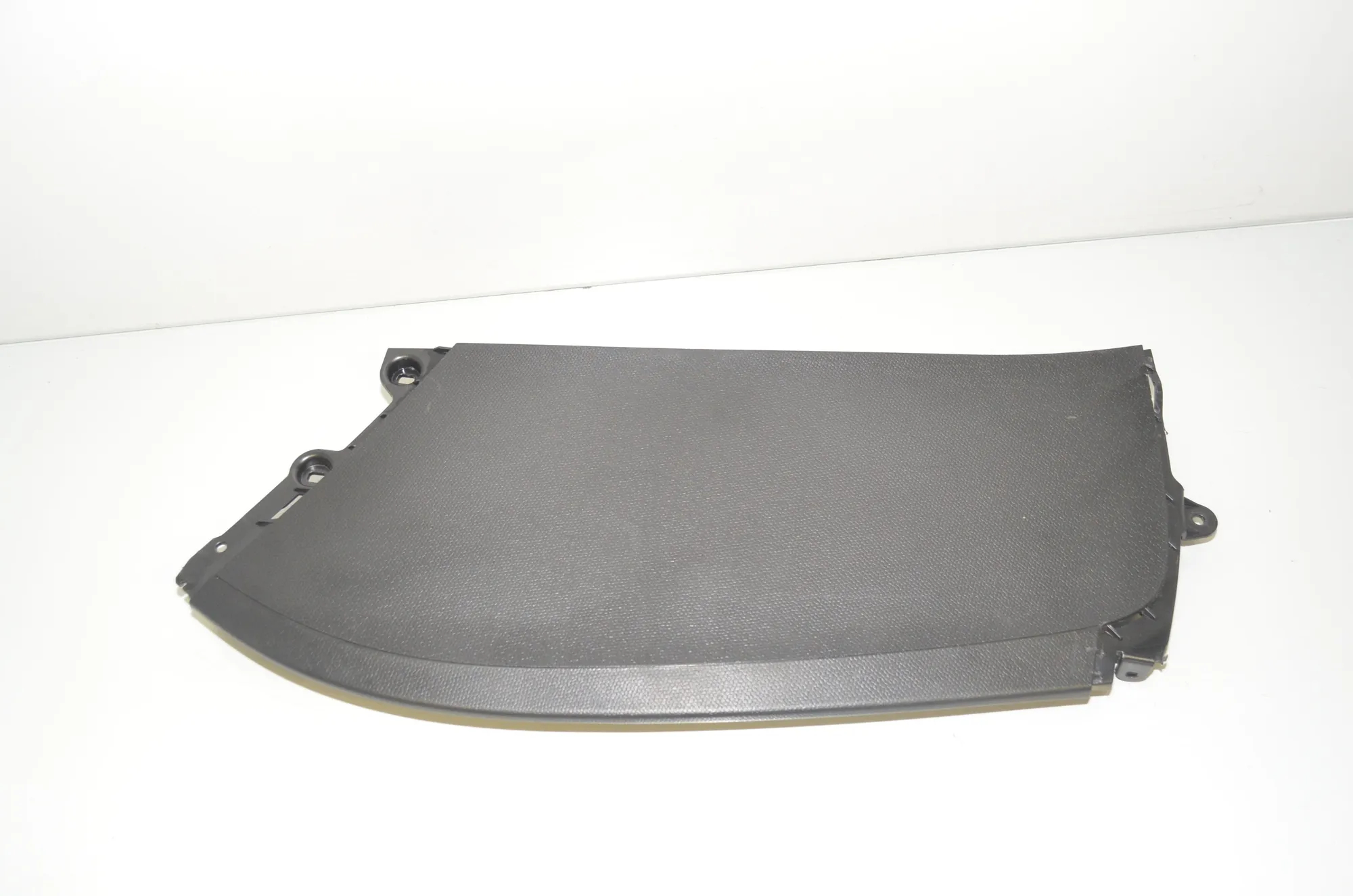 Center Console Trim – OEM 9283136 · BMW i3 (I01) Hybrid 2018 – 2