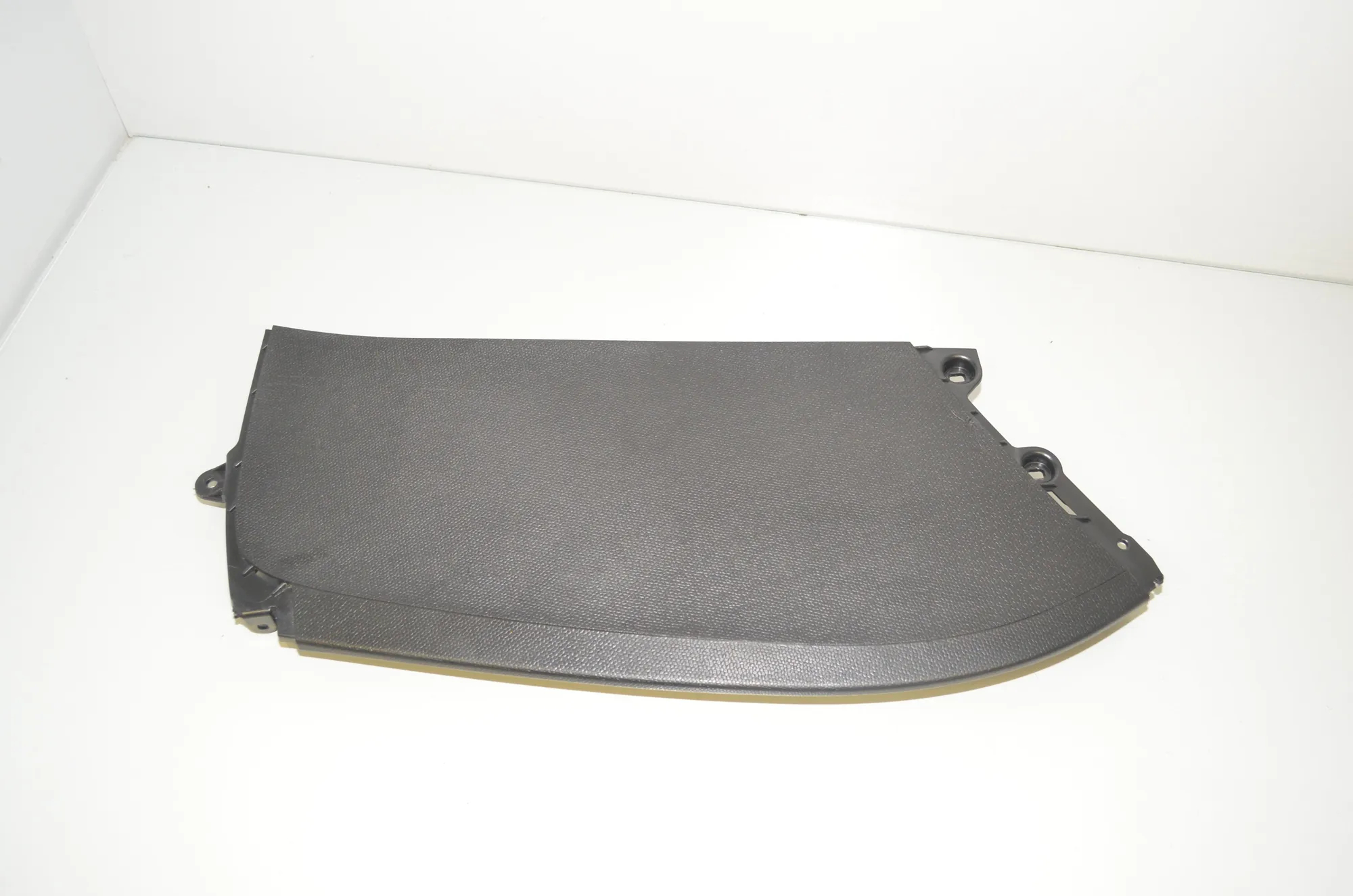 Center Console Trim – OEM 9283135 · BMW i3 (I01) Hybrid 2018 – 2