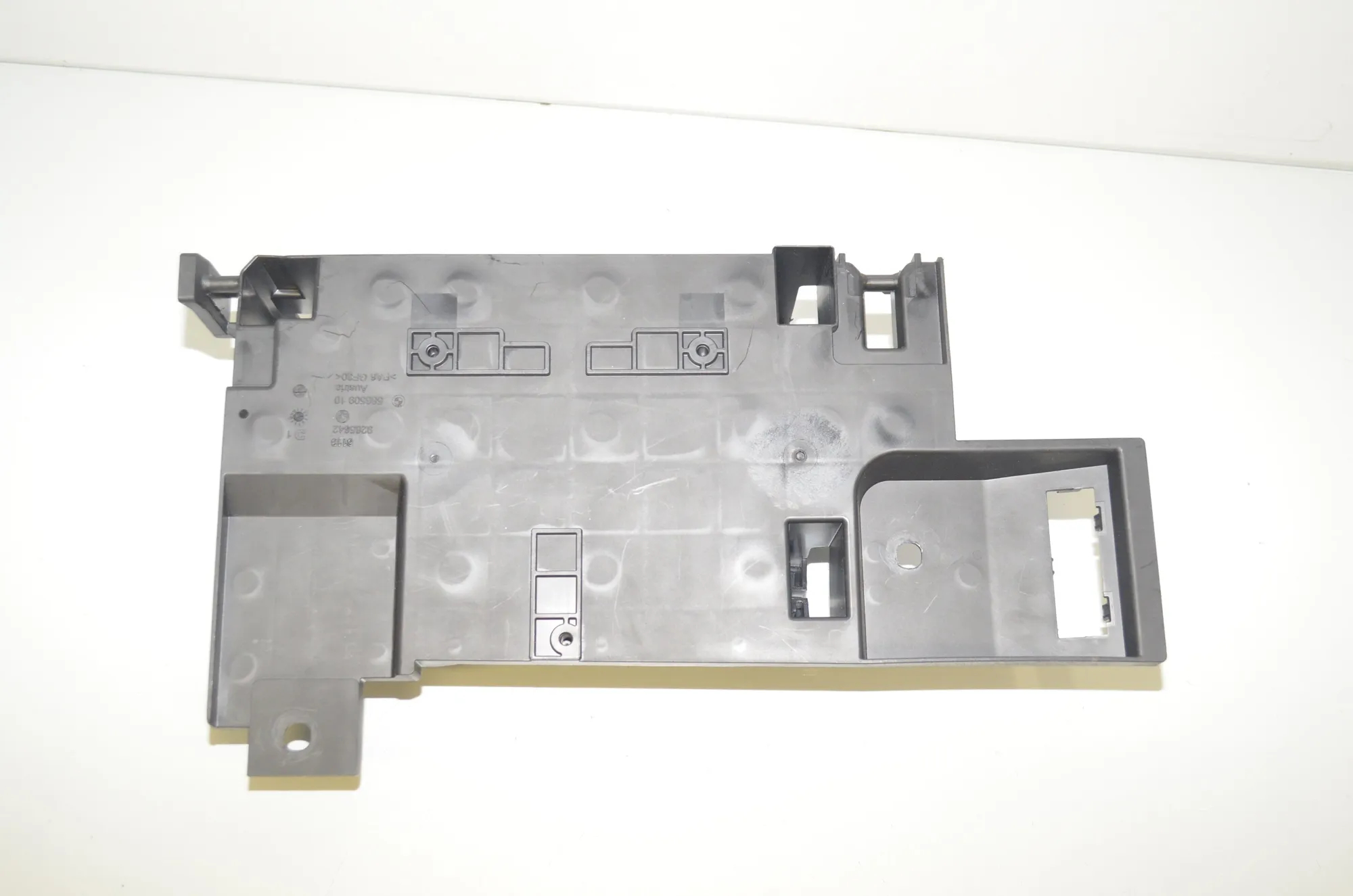 Bracket – OEM 9265642 · BMW i3 (I01) Hybrid 2018