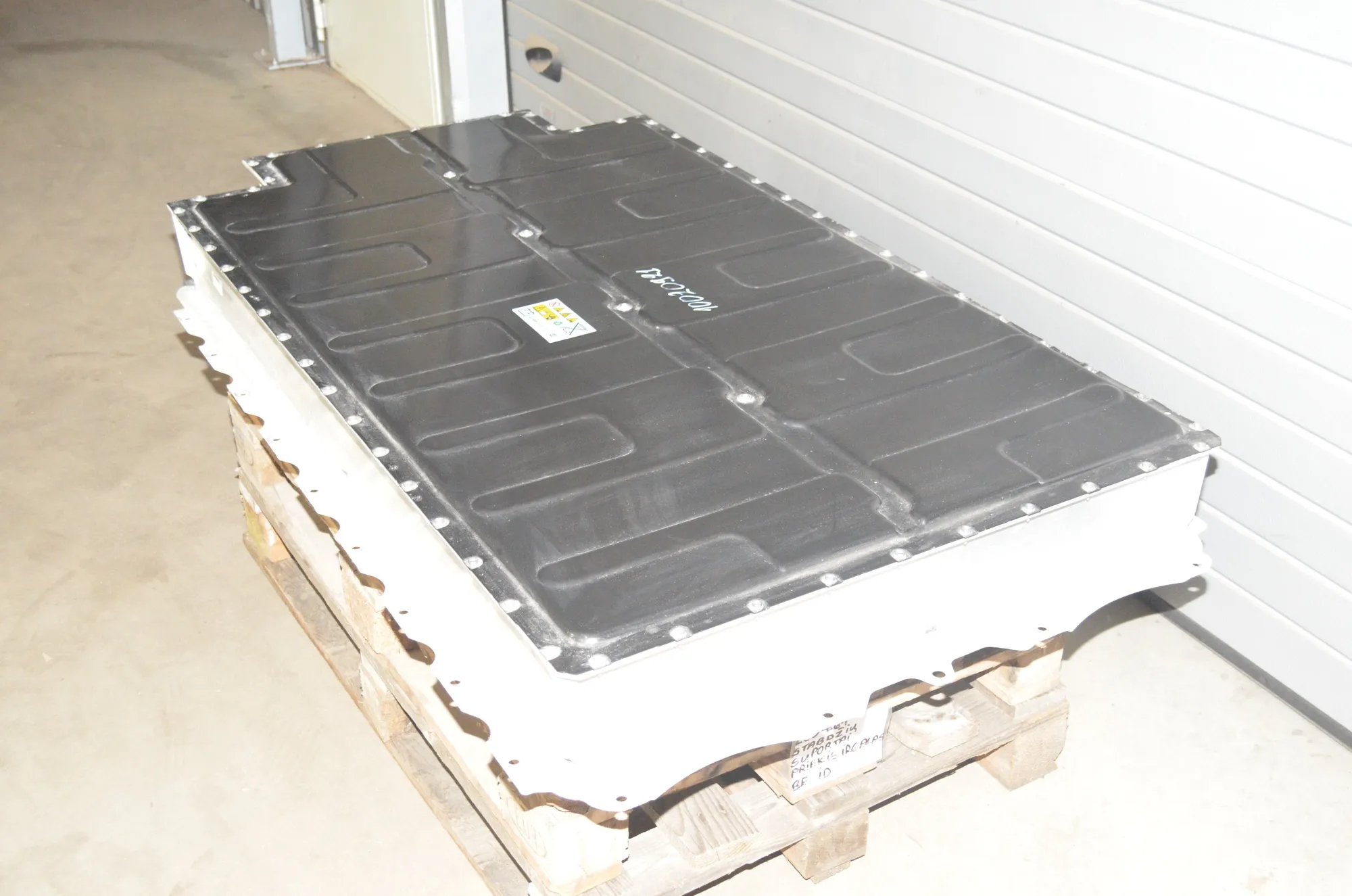 Battery – OEM 8647908 · BMW i3 (I01) Hybrid 2018 – 3