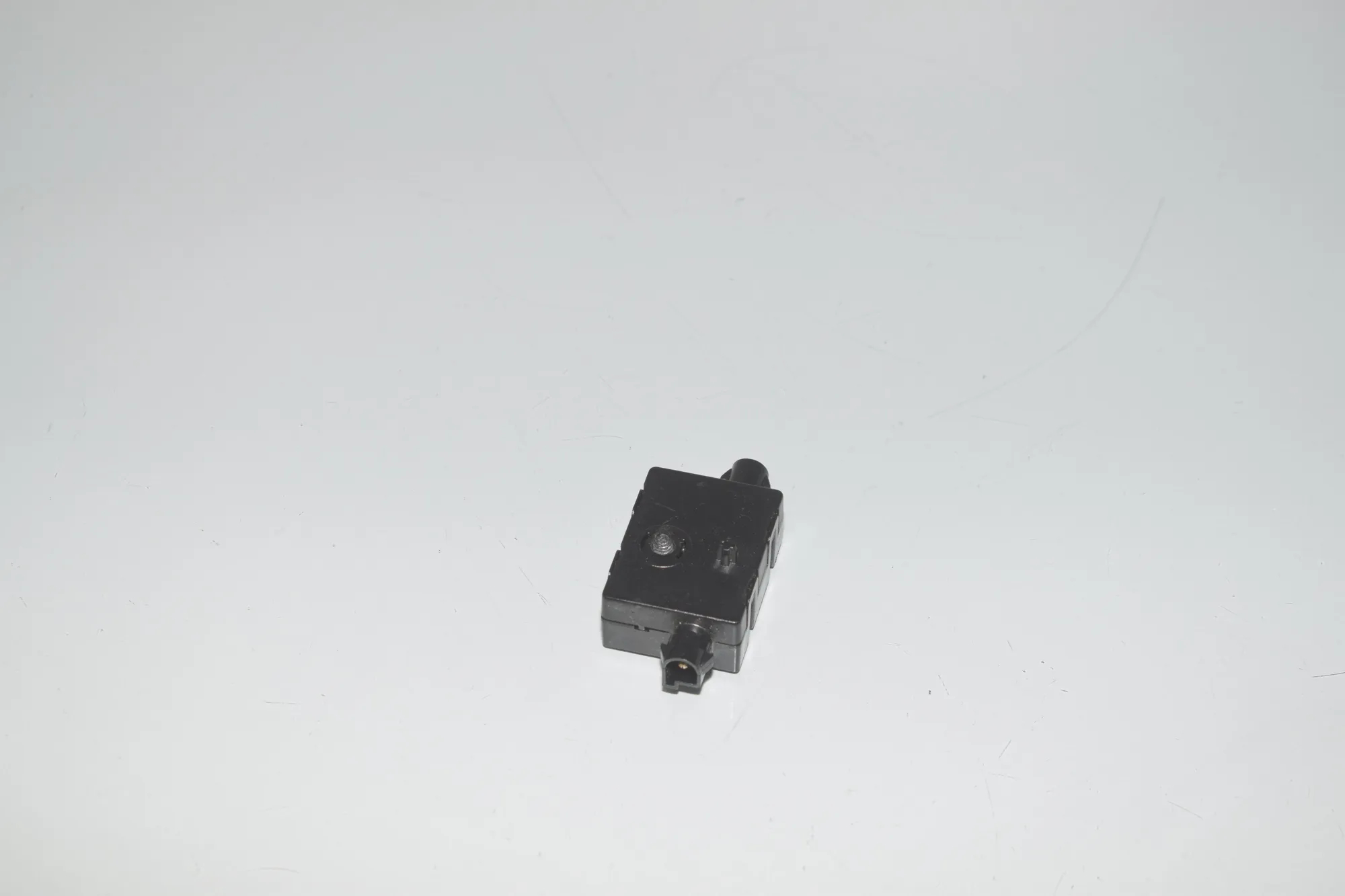 Antenna – OEM 9325724 · BMW 7 (G11, G12) 730 d, Ld 2016 – 3