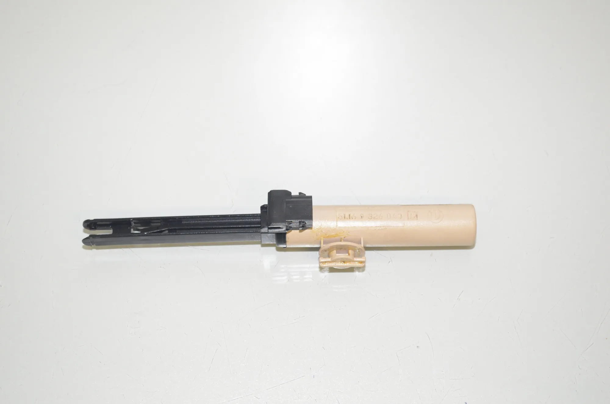 Other Interior Parts – OEM 9326043 · BMW i3 (I01) Hybrid 2018 – 2