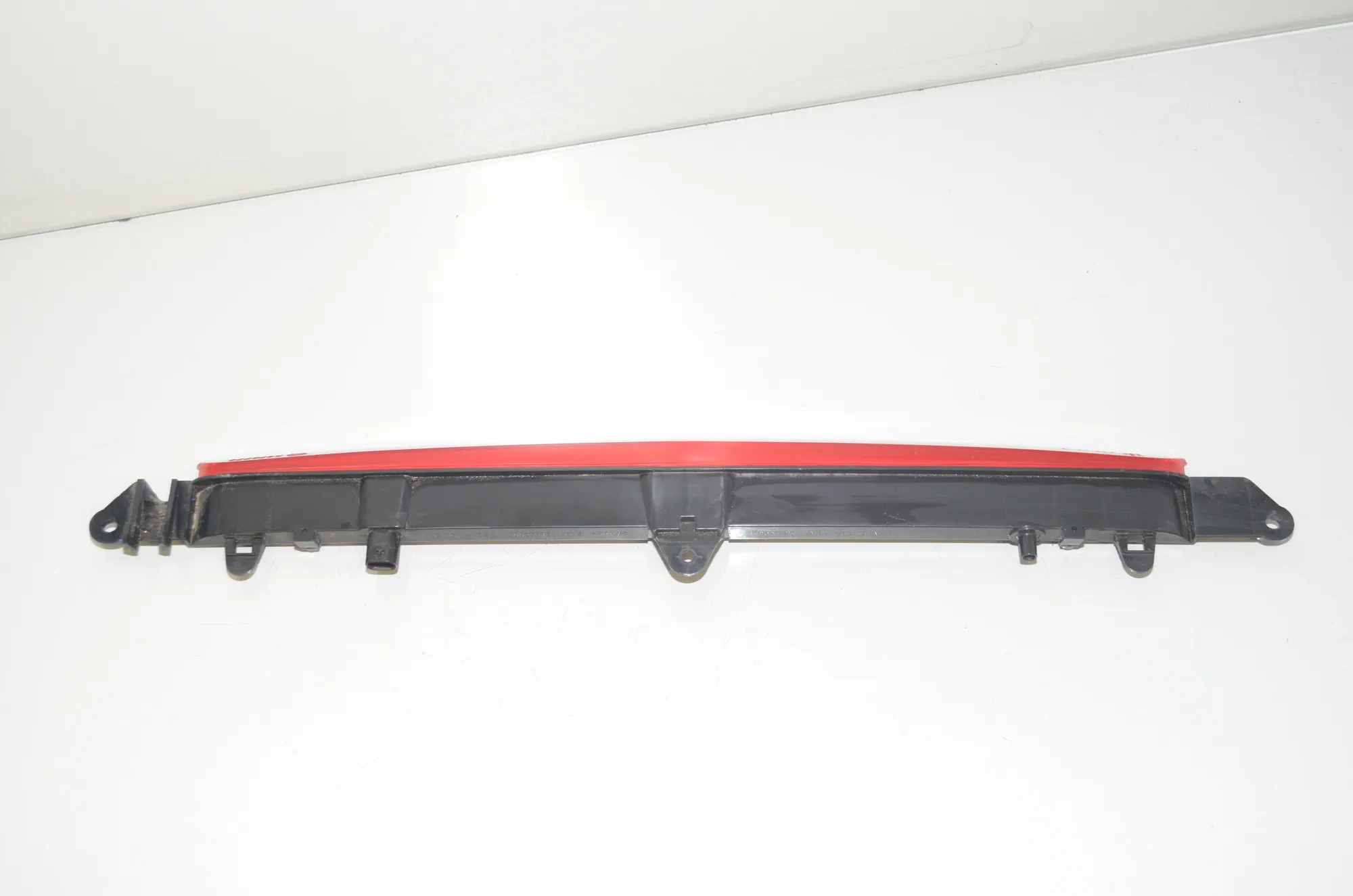 Rear Third Brake Stop Light – OEM 7304040 · BMW i3 (I01) Hybrid 2018 – 2