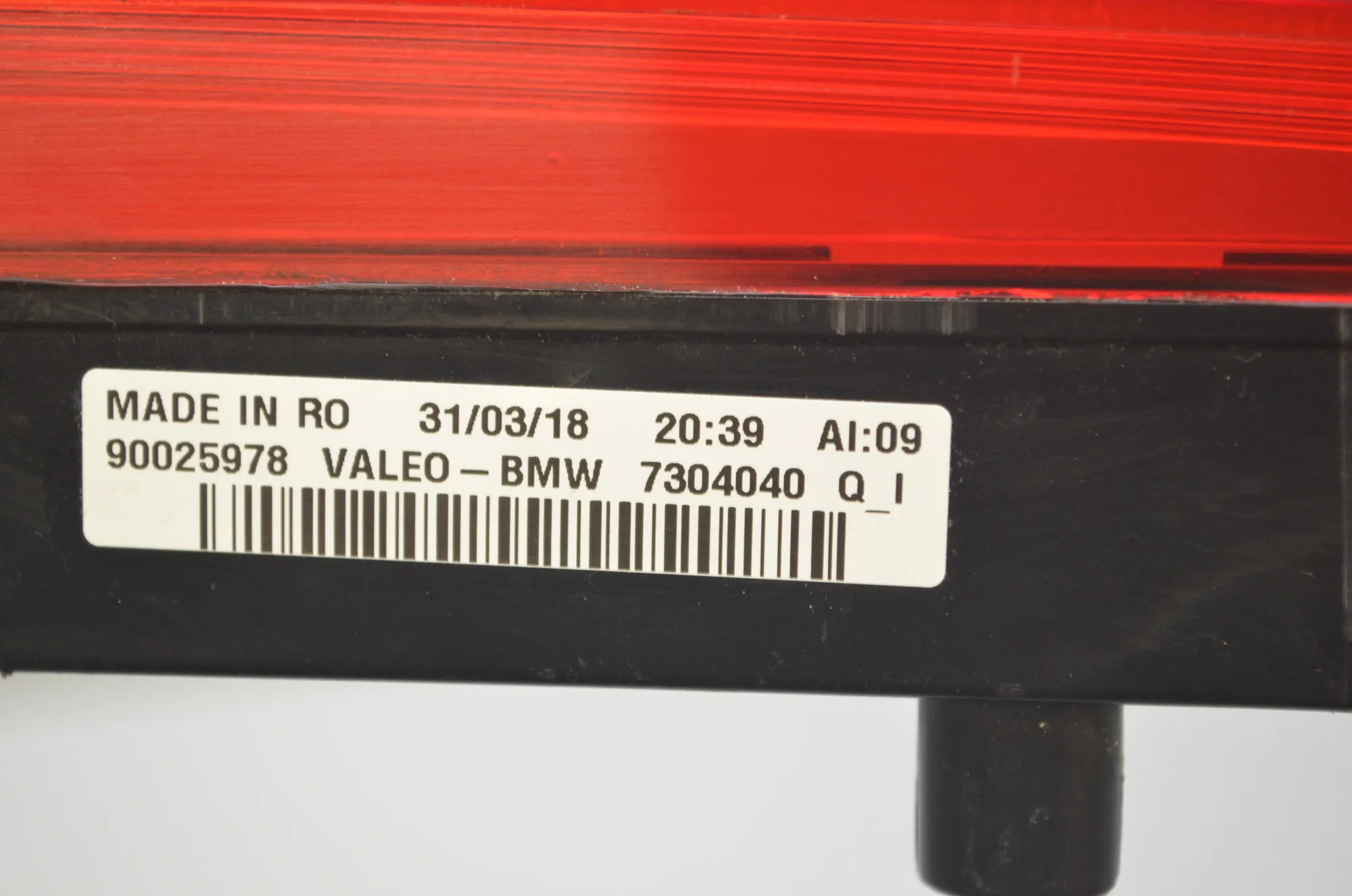 Rear Third Brake Stop Light – OEM 7304040 · BMW i3 (I01) Hybrid 2018 – 5