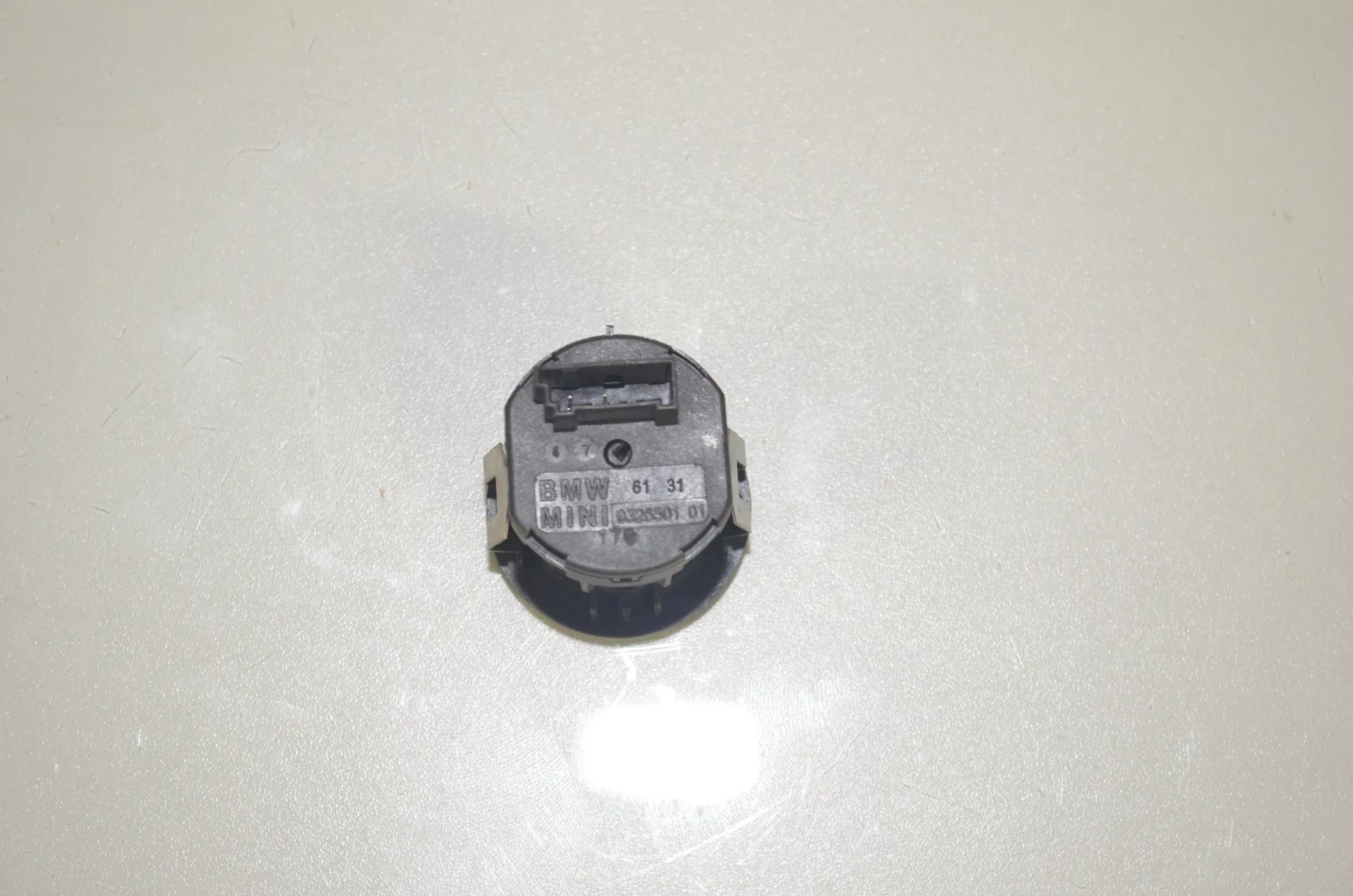 SRS Switch – OEM 9326501 · BMW i3 (I01) Hybrid 2018 – 3