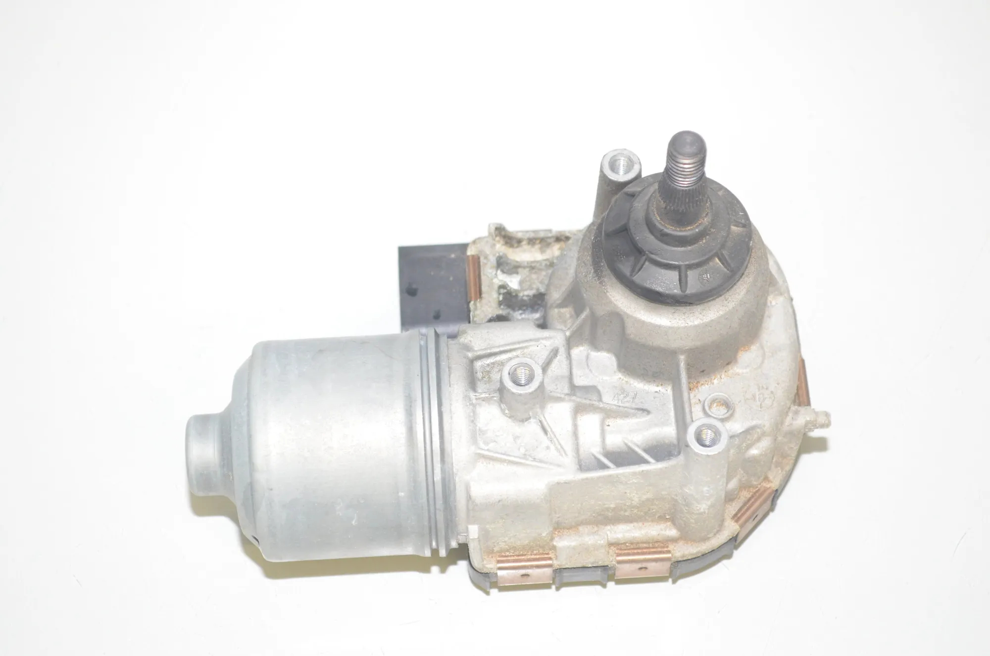Front Windshield Wiper Mechanism Motor – OEM 7359450 · BMW i3 (I01) Hybrid 2018