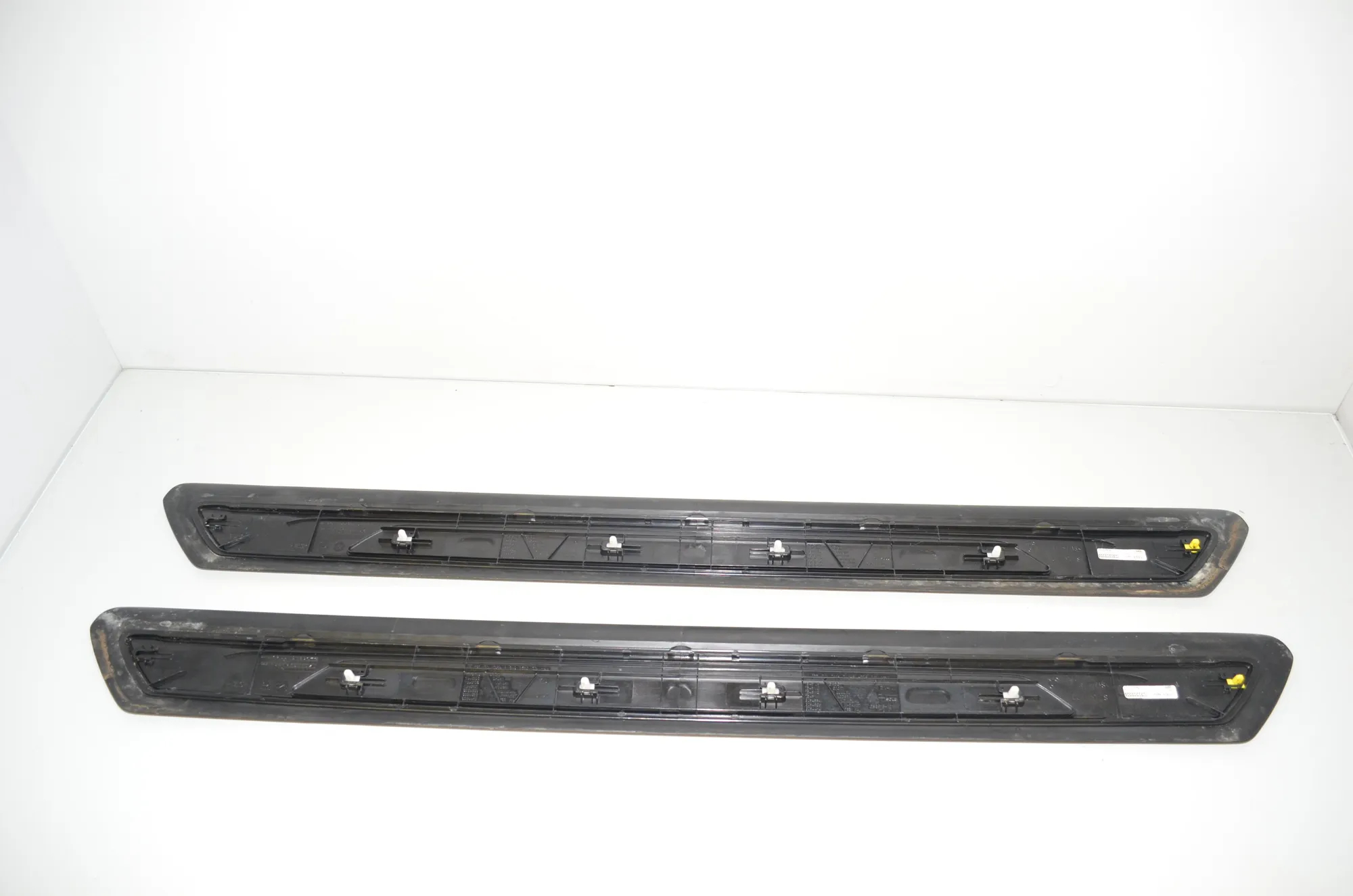Door Sill Trim Kit – OEM 8938065 · BMW 4 Cabrio (F33, F83) 420 i 2017 – 3