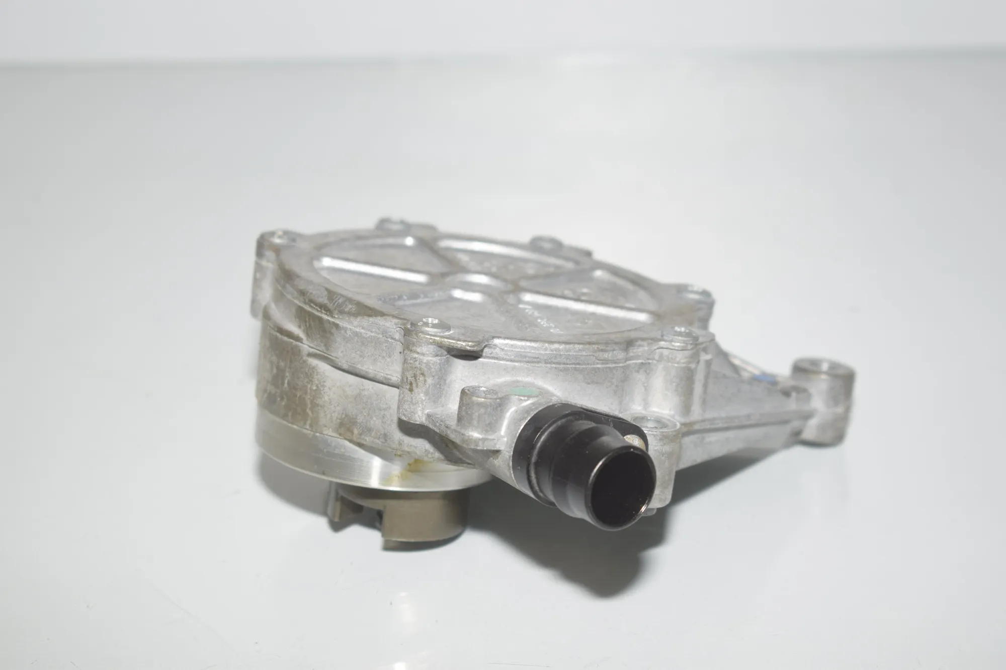 Vacuum Pump – OEM 247001007 · BMW X3 (F25) sDrive 20 i 2014 – 4