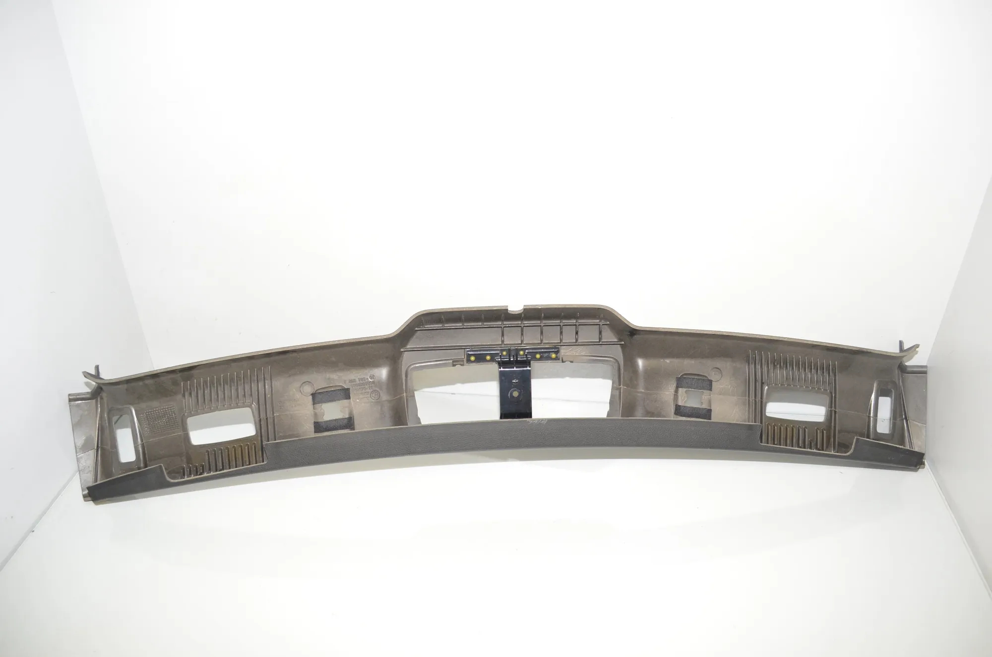 Windshield Top Trim – OEM 7328736 · BMW 4 Cabrio (F33, F83) 420 i 2017 – 3