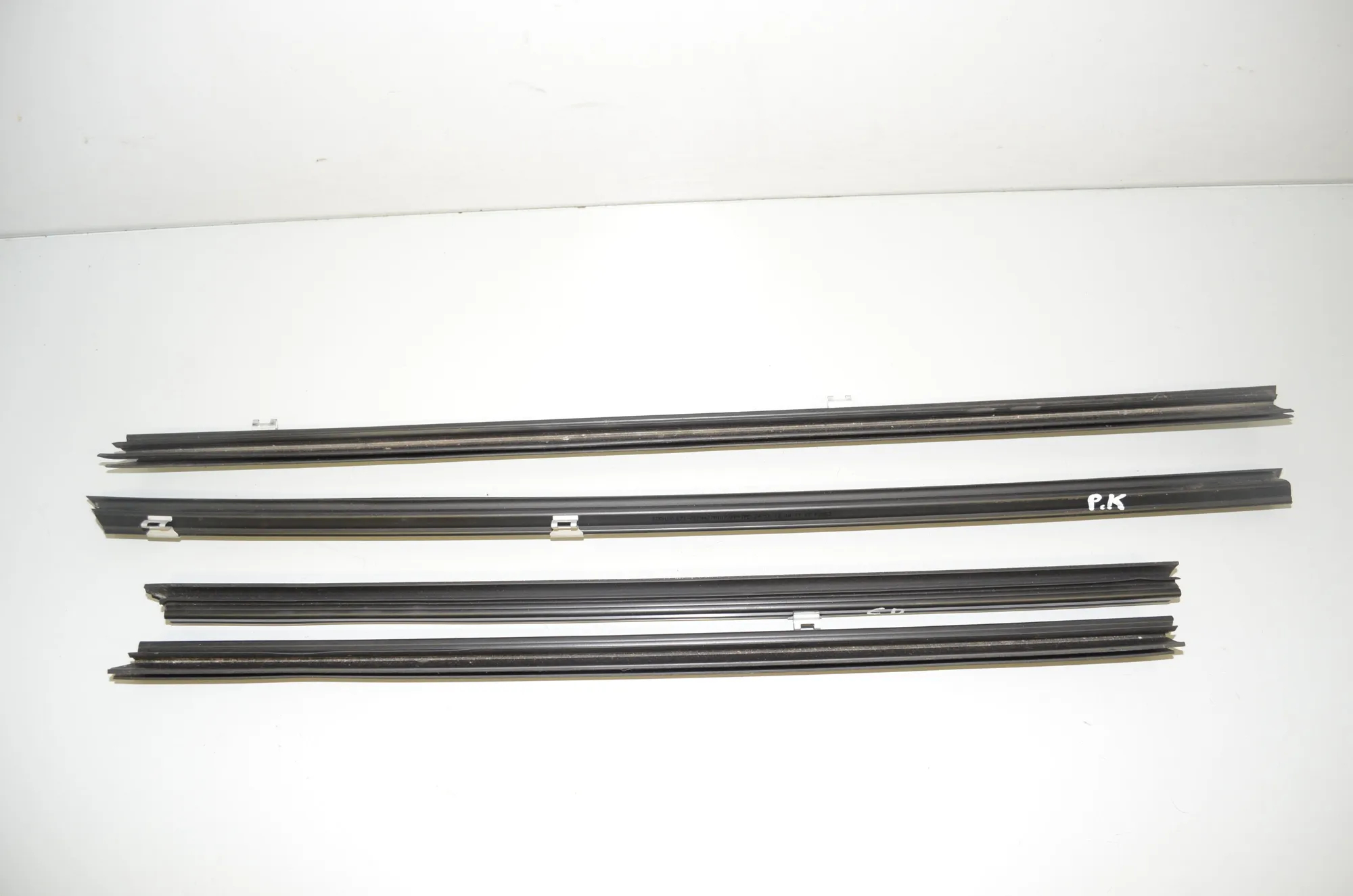 Rear Left Door Window Strip – OEM 7179403 · BMW X6 (E71, E72) M 50 d 2013 – 2