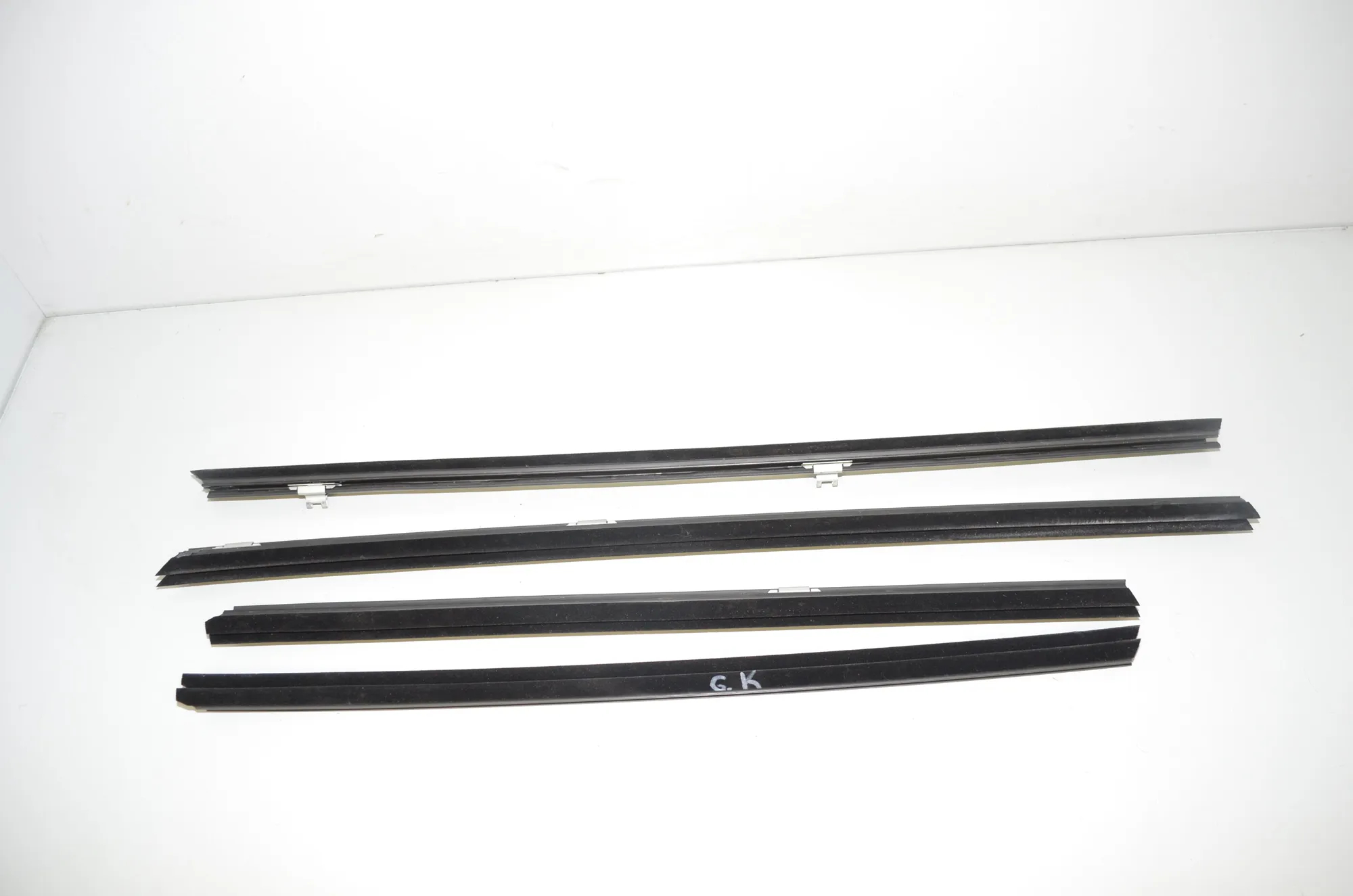 Rear Left Door Window Strip – OEM 7179403 · BMW X6 (E71, E72) M 50 d 2013 – 4