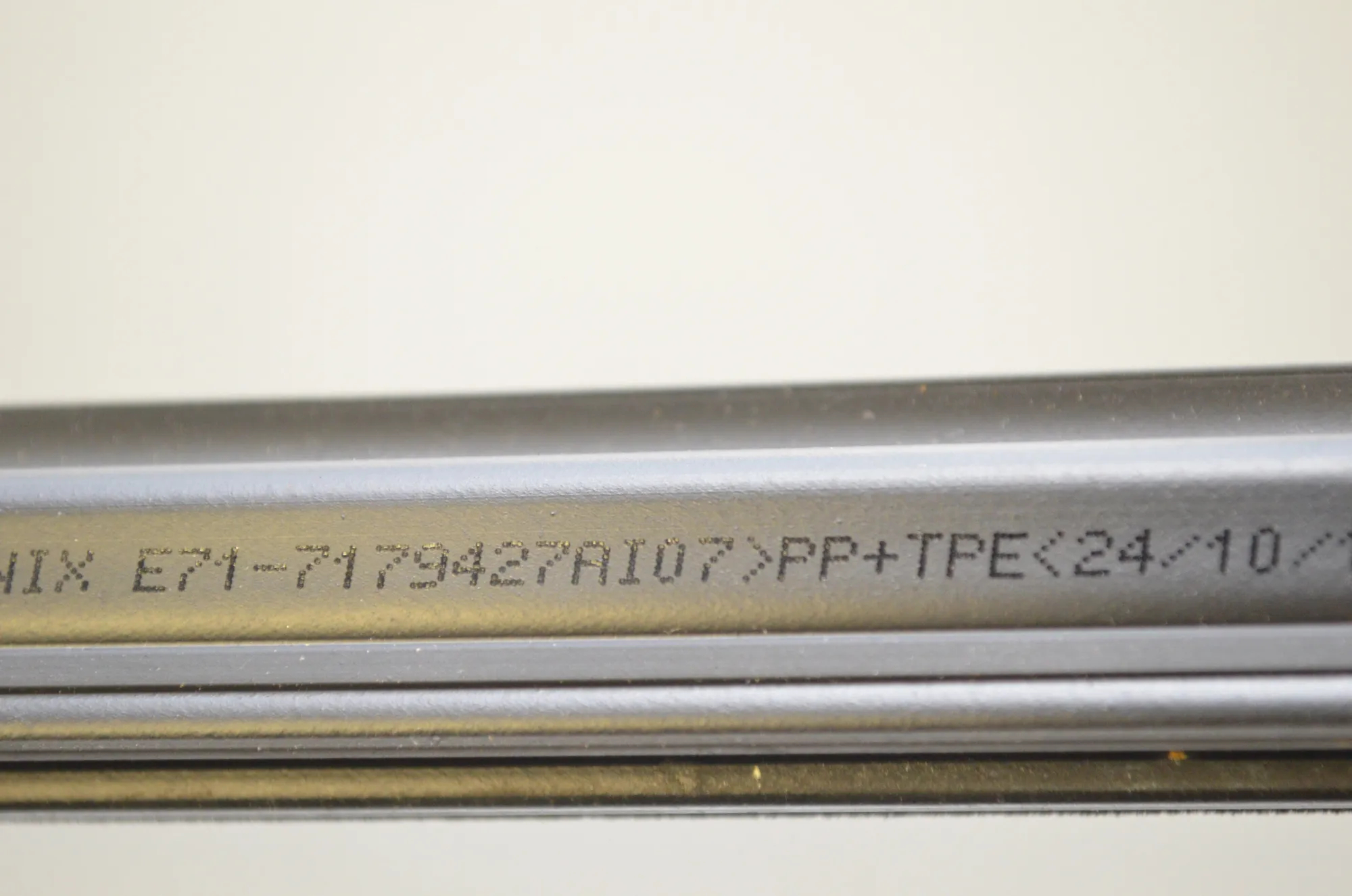 Rear Left Door Window Strip – OEM 7179403 · BMW X6 (E71, E72) M 50 d 2013 – 7