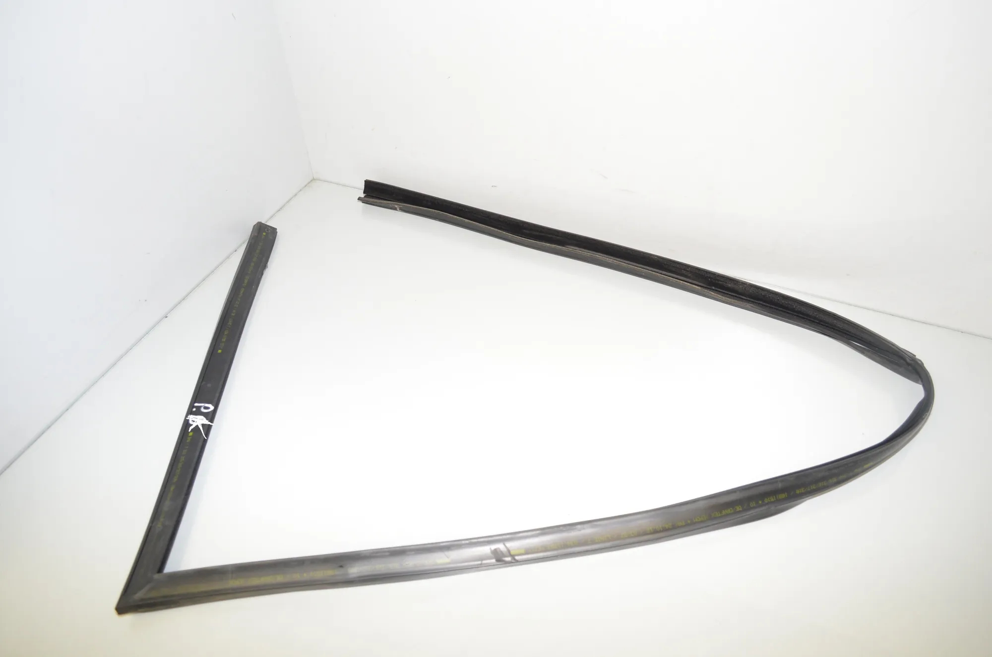 Front Left Door Window Strip – OEM 7310315 · BMW X6 (E71, E72) M 50 d 2013 – 3