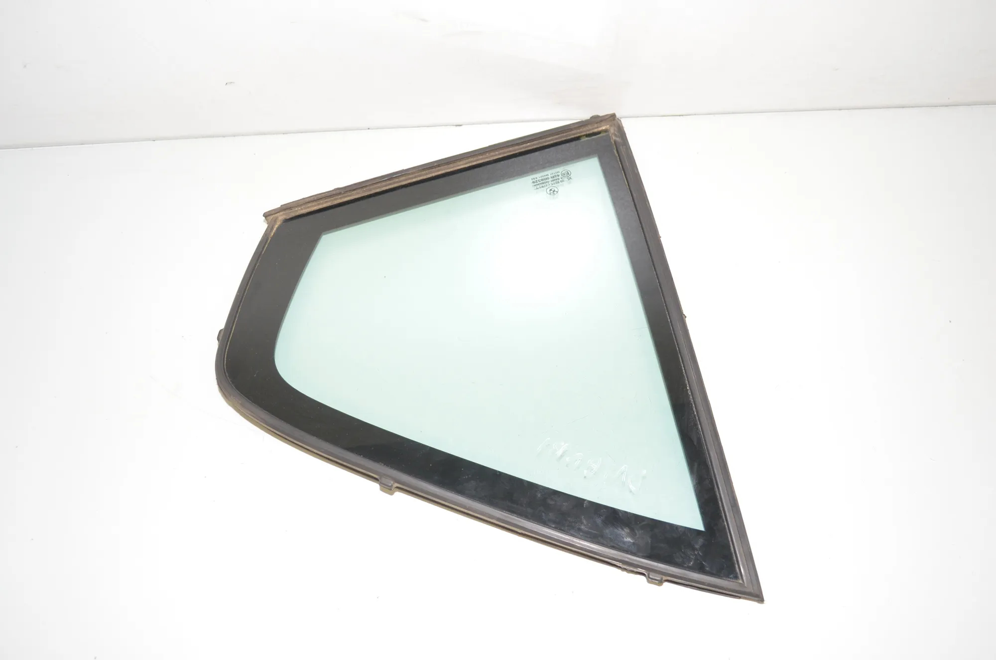 Rear Left Quarter Window · BMW 7 (E38) BMW 7 (E38) 740 d 2001 – 2