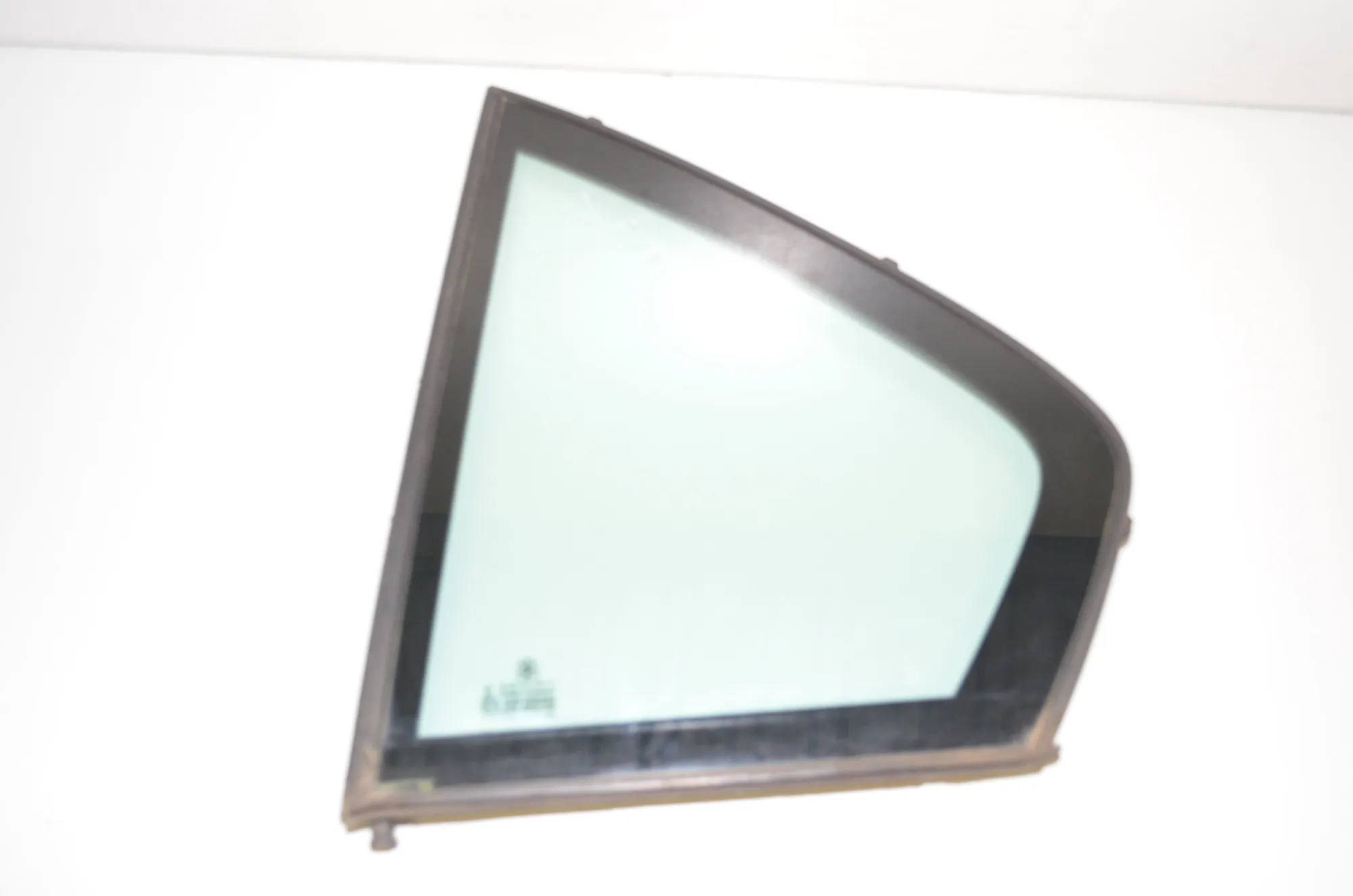Rear Left Quarter Window · BMW 7 (E38) BMW 7 (E38) 740 d 2001