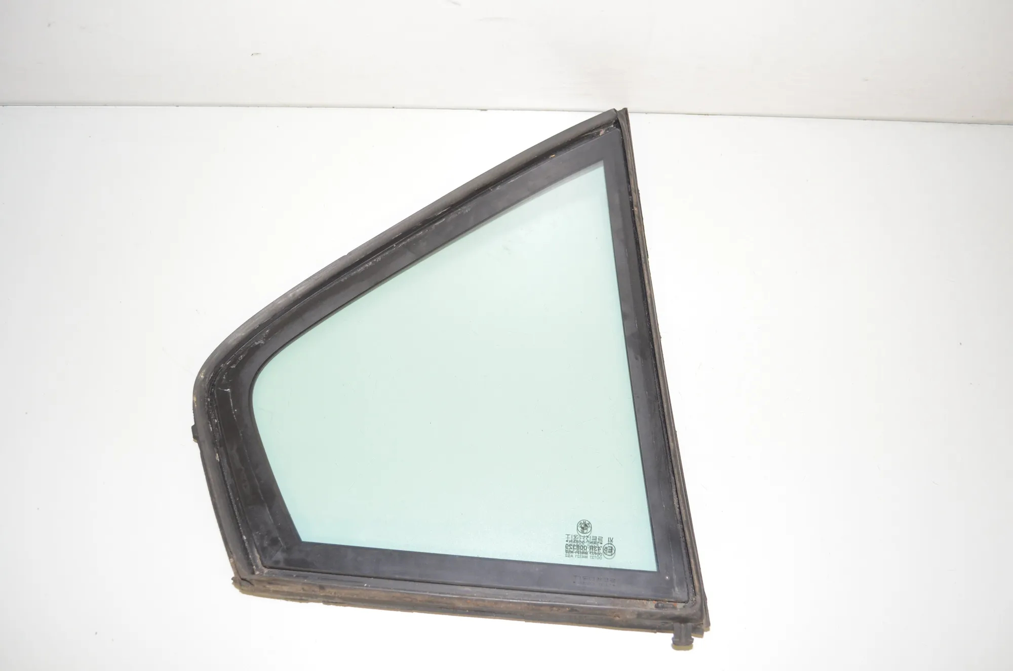 Rear Left Quarter Window · BMW 7 (E38) BMW 7 (E38) 740 d 2001 – 3