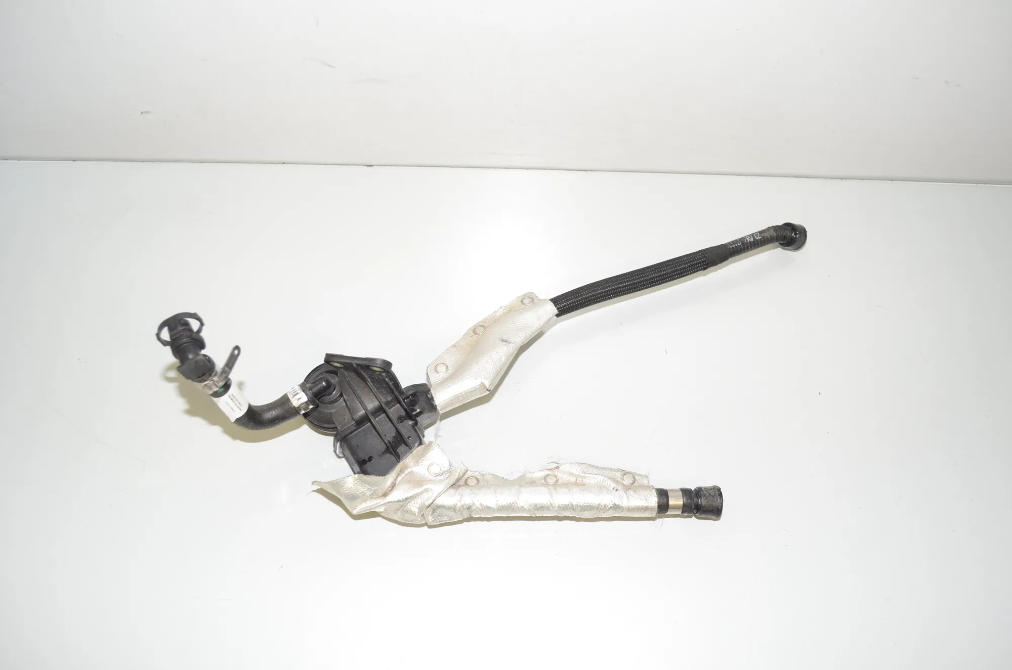Other Engine Compartment Parts – OEM 8544835 · BMW i3 (I01) Hybrid 2018 – 3