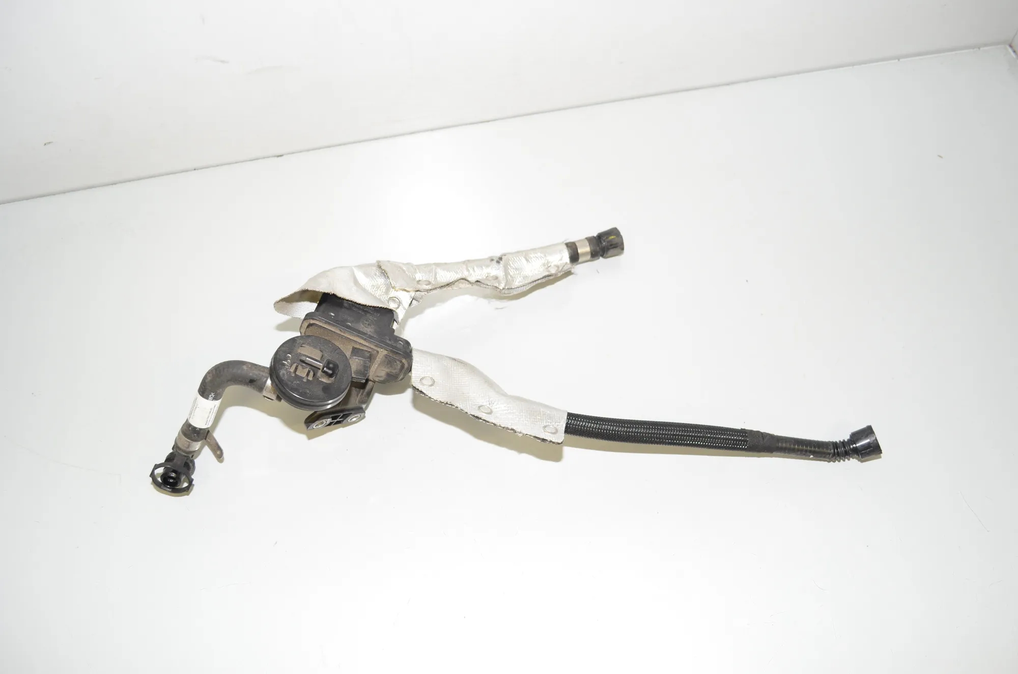 Other Engine Compartment Parts – OEM 8544835 · BMW i3 (I01) Hybrid 2018 – 2