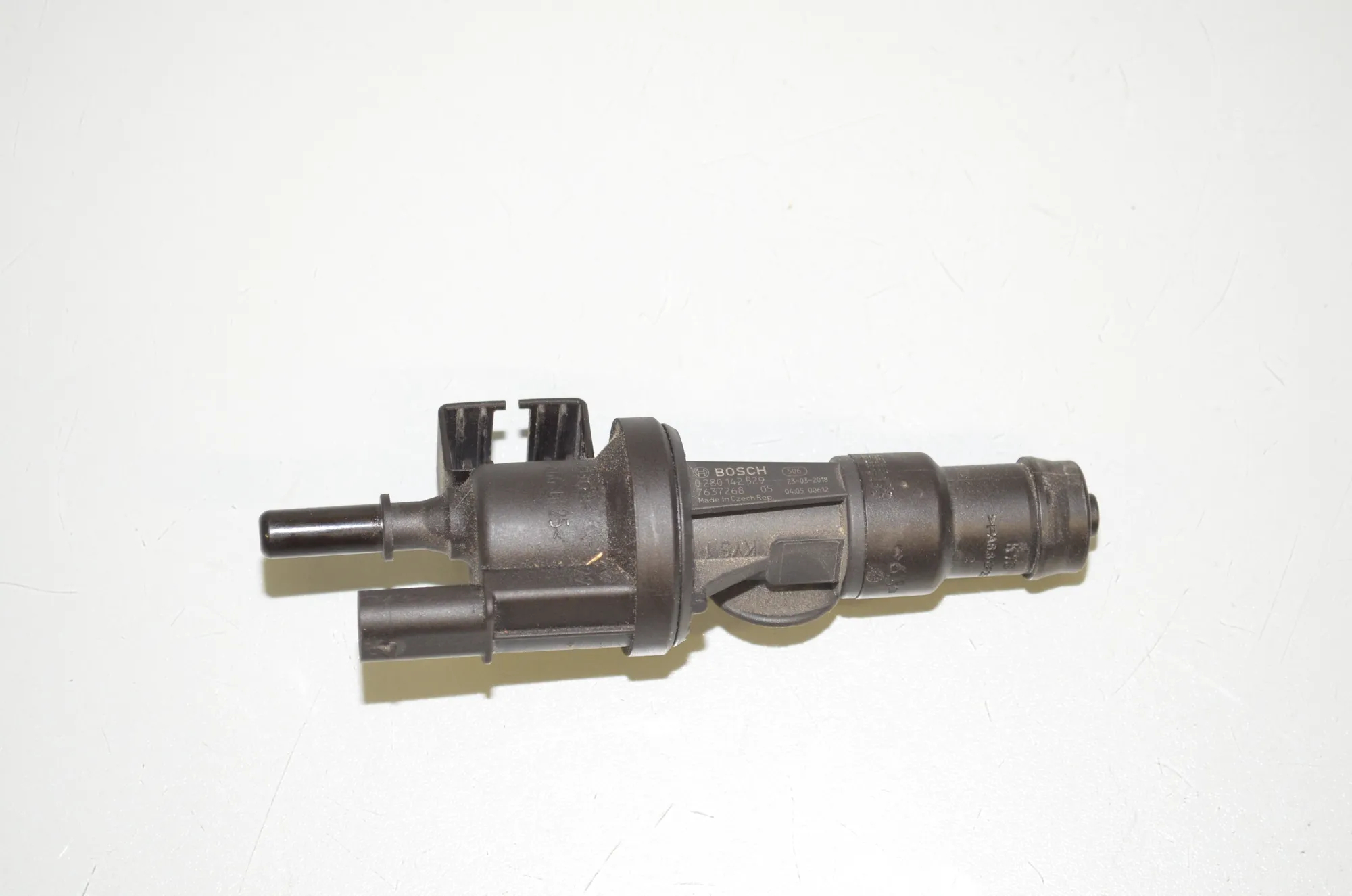 Vacuum Valve – OEM 7637268 · BMW i3 (I01) Hybrid 2018 – 2