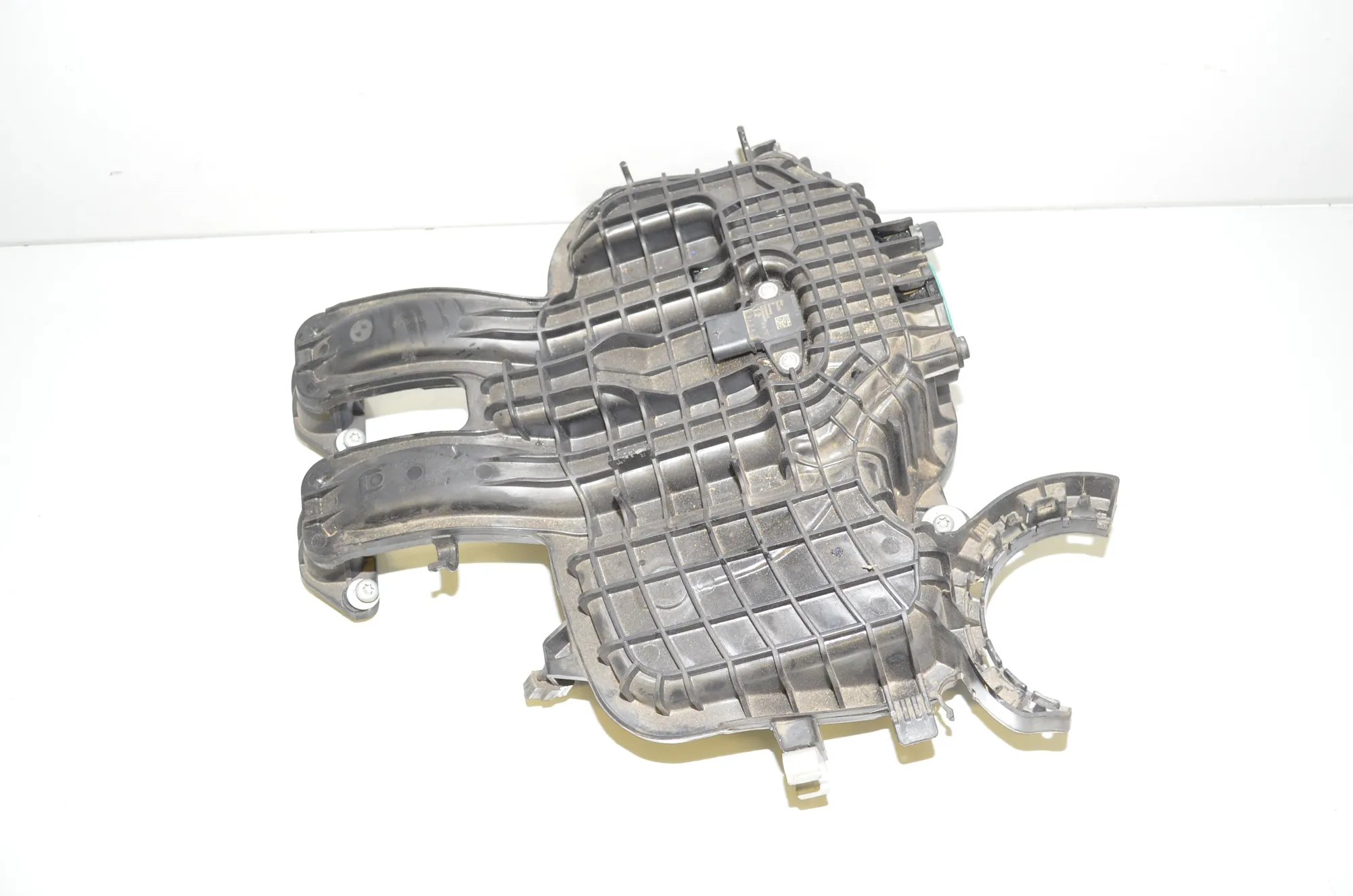 Intake Manifold – OEM 8530103 · BMW i3 (I01) Hybrid 2018