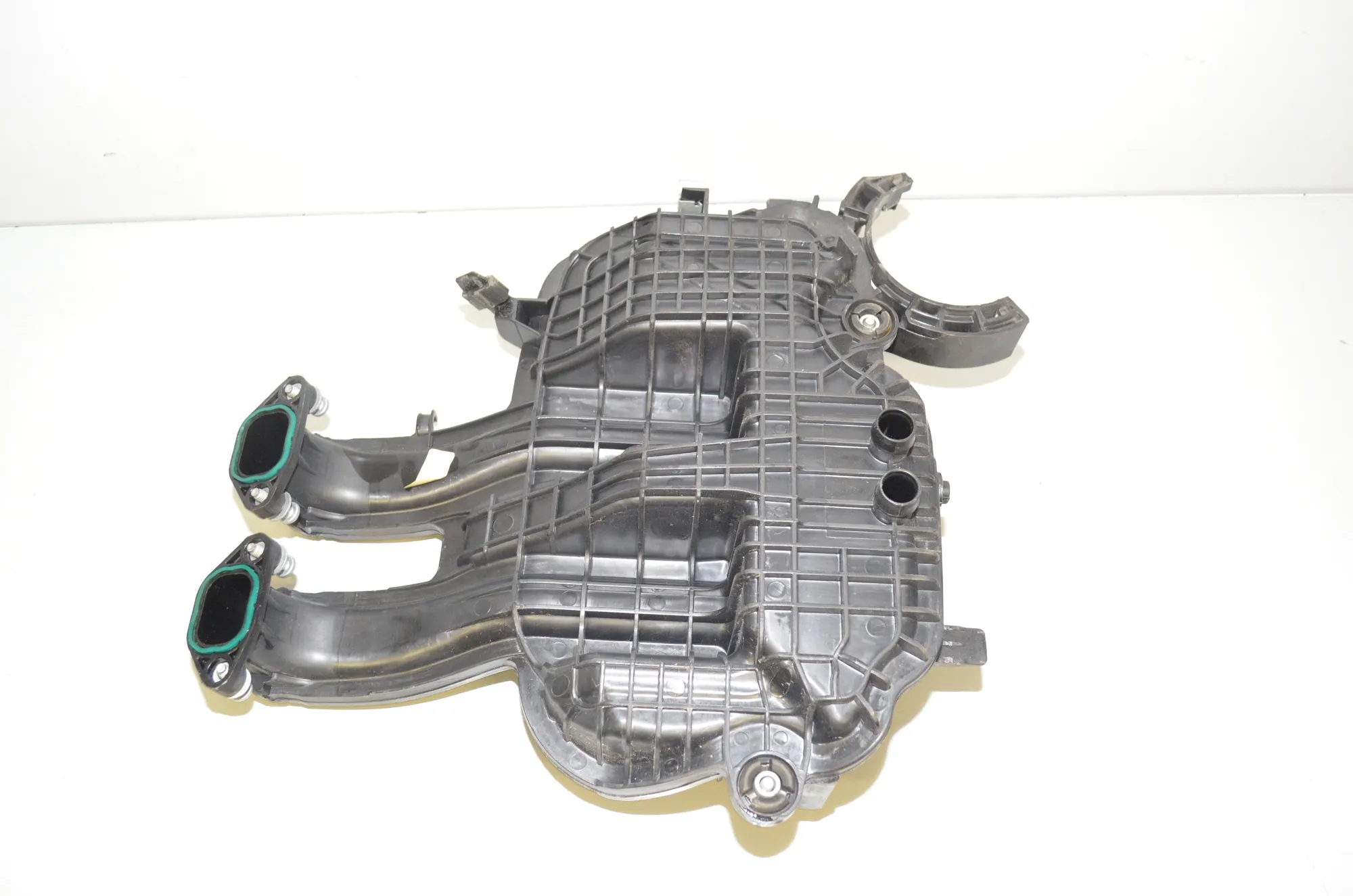 Intake Manifold – OEM 8530103 · BMW i3 (I01) Hybrid 2018 – 3