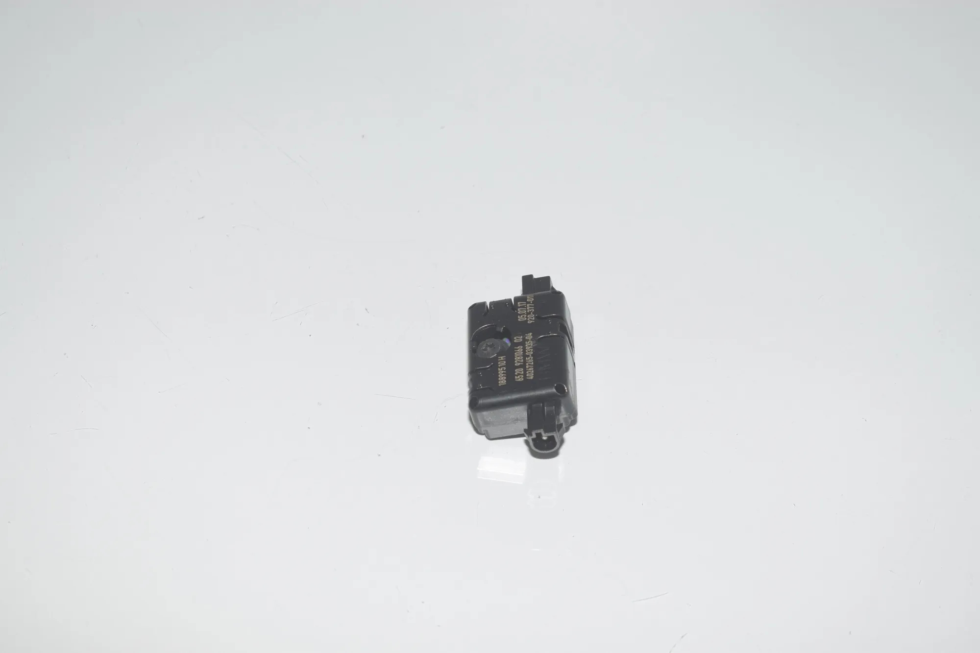 Antenna Amplifier – OEM 9281066 · BMW 4 Cabrio (F33, F83) 420 i 2017 – 2