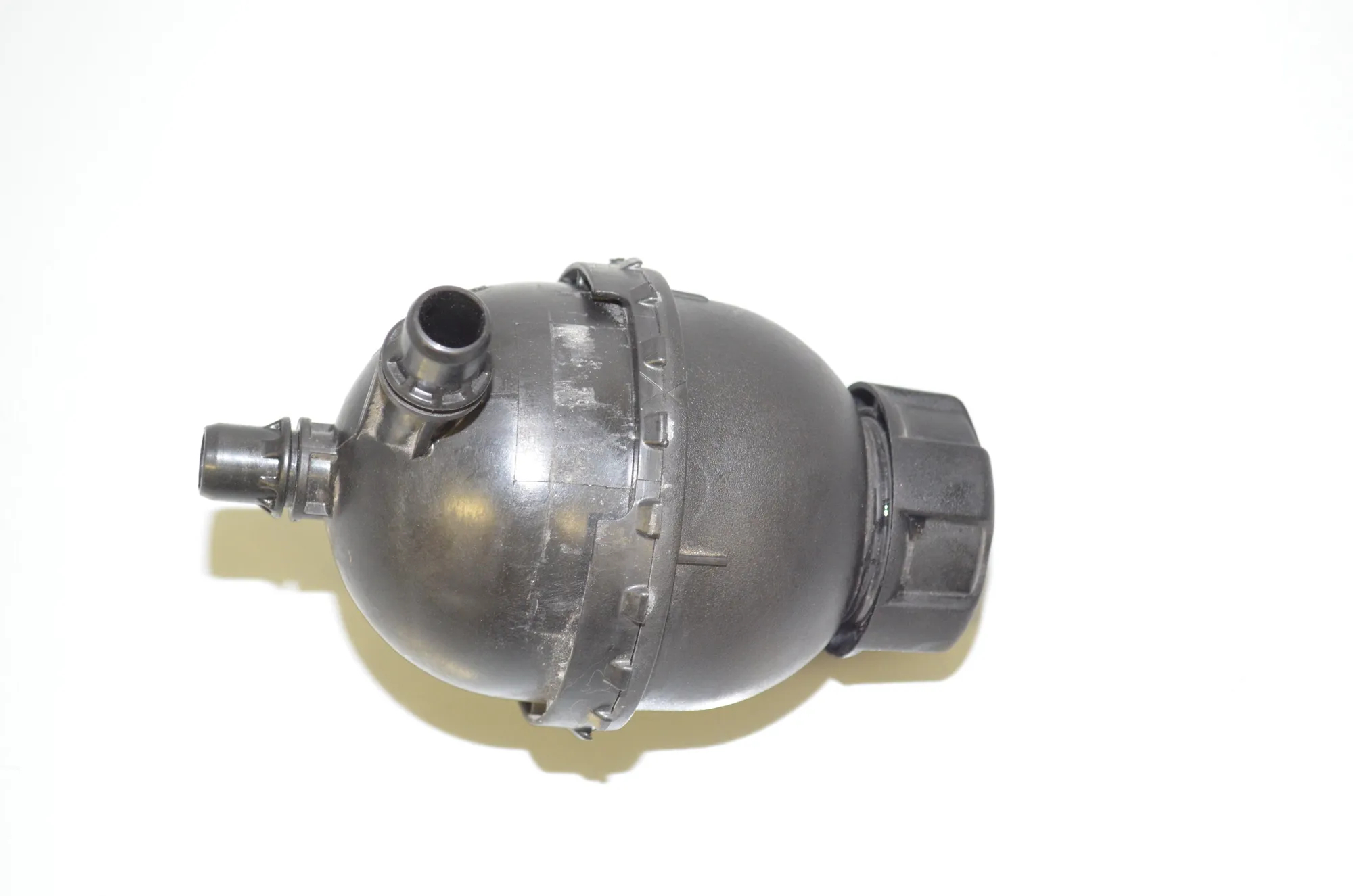 Expansion Tank – OEM 7604431 · BMW i3 (I01) Hybrid 2018 – 3